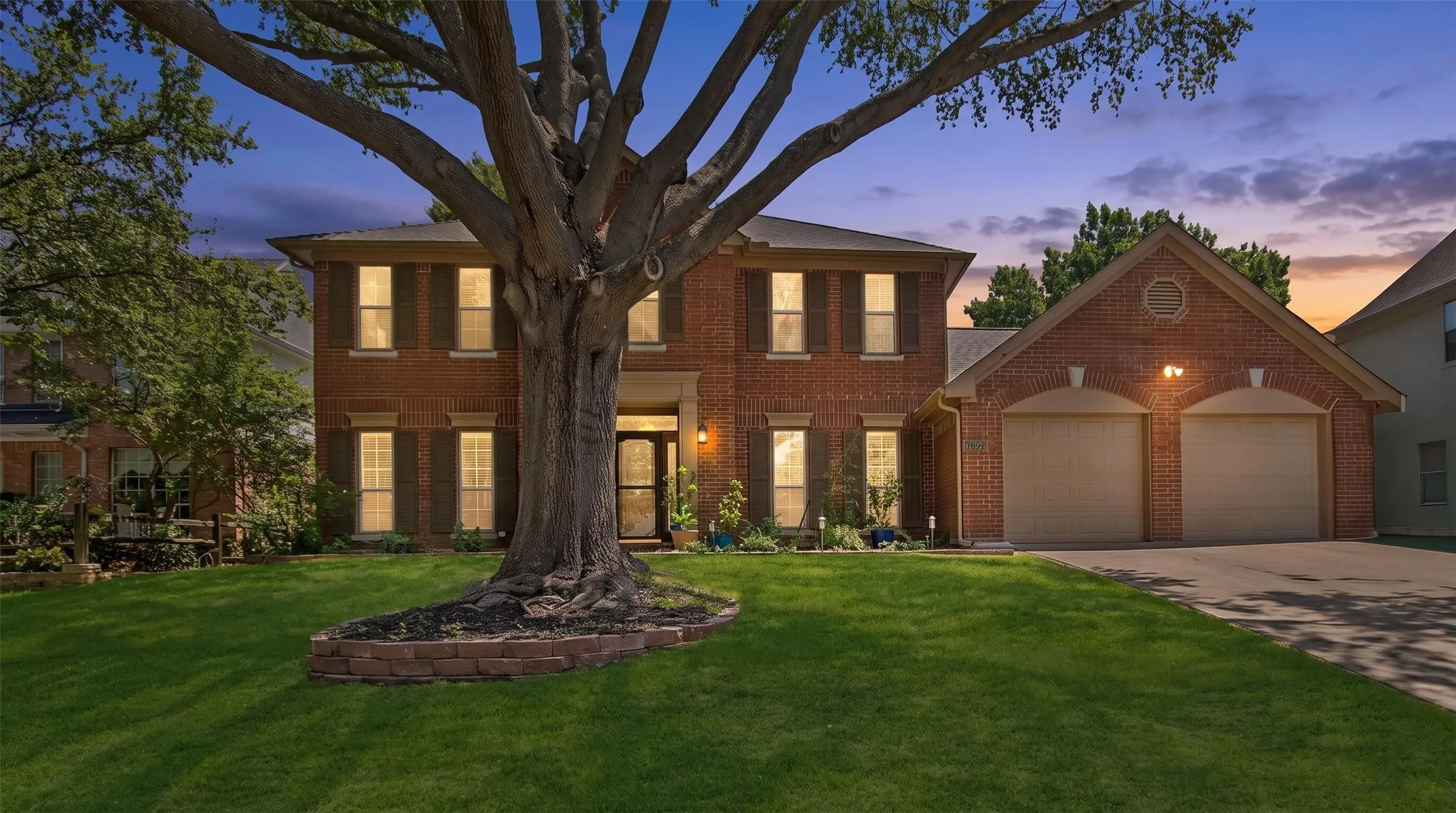 Single Family Residence For Sale in Tarrant County , 1086 Woodbriar Drive, Grapevine, Texas 76051, 4 Bedroom, 3 Bathroom, 2 Garage spaces, 2,418 Sqft, built in 1991, mls#21361095, Real Estate Agent in Grapevine, Homes For Sale in Tarrant county, Homes For Sale in Grapevine, Realtor in Grapevine Texas, Real Estate Brokerage Independent Realty Texas, Luminita Cordes Realtor