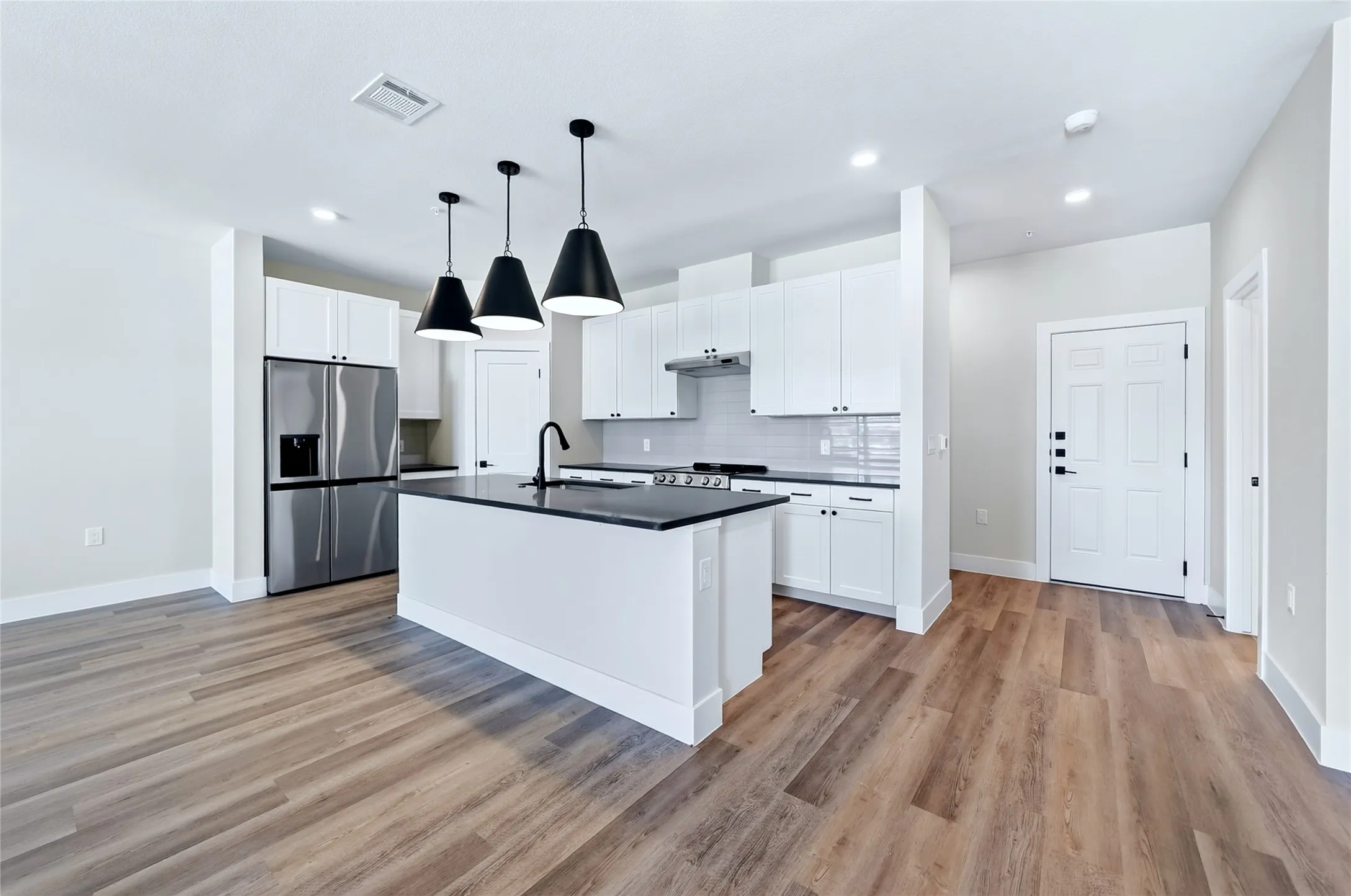 Townhouse For Rent in Collin County , 2906 Woodland Street, Melissa, Texas 75454, 3 Bedroom, 3 Bathroom, 2 Garage spaces, 1,865 Sqft, built in 2026, mls#21362493, Real Estate Agent in Melissa, Homes For Rent in Collin county, Homes For Rent in Melissa, Realtor in Melissa Texas, Real Estate Brokerage Independent Realty Texas, Luminita Cordes Realtor