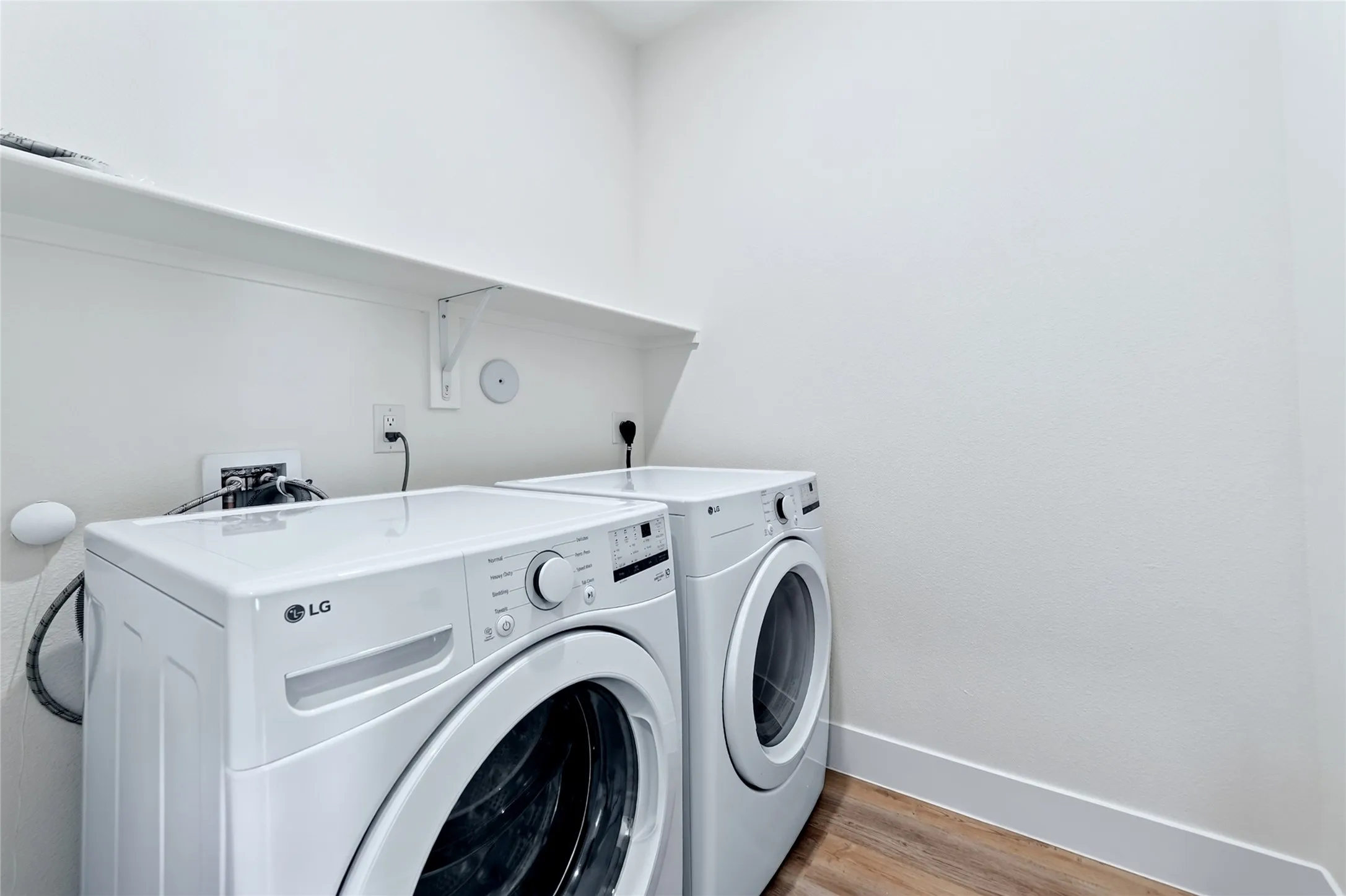 Townhouse For Rent in Collin County , 2906 Woodland Street, Melissa, Texas 75454, 3 Bedroom, 3 Bathroom, 2 Garage spaces, 1,865 Sqft, built in 2026, mls#21362493, Real Estate Agent in Melissa, Homes For Rent in Collin county, Homes For Rent in Melissa, Realtor in Melissa Texas, Real Estate Brokerage Independent Realty Texas, Luminita Cordes Realtor