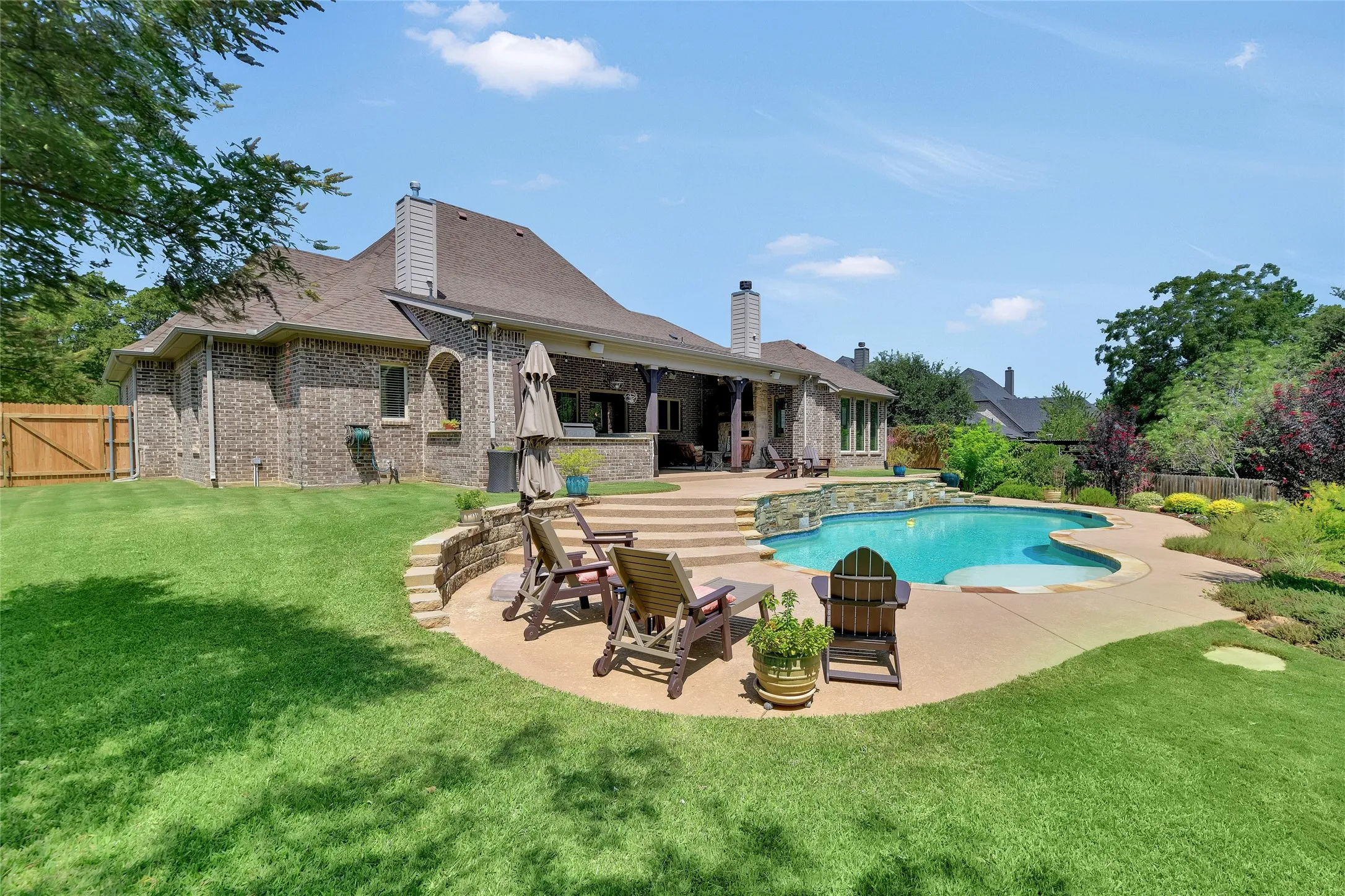 Single Family Residence For Sale in Tarrant County , 108 Falcon Crest Drive, Kennedale, Texas 76060, 4 Bedroom, 3 Bathroom, 3 Garage spaces, 2,727 Sqft, built in 2017, mls#21361509, Real Estate Agent in Kennedale, Homes For Sale in Tarrant county, Homes For Sale in Kennedale, Realtor in Kennedale Texas, Real Estate Brokerage Independent Realty Texas, Luminita Cordes Realtor