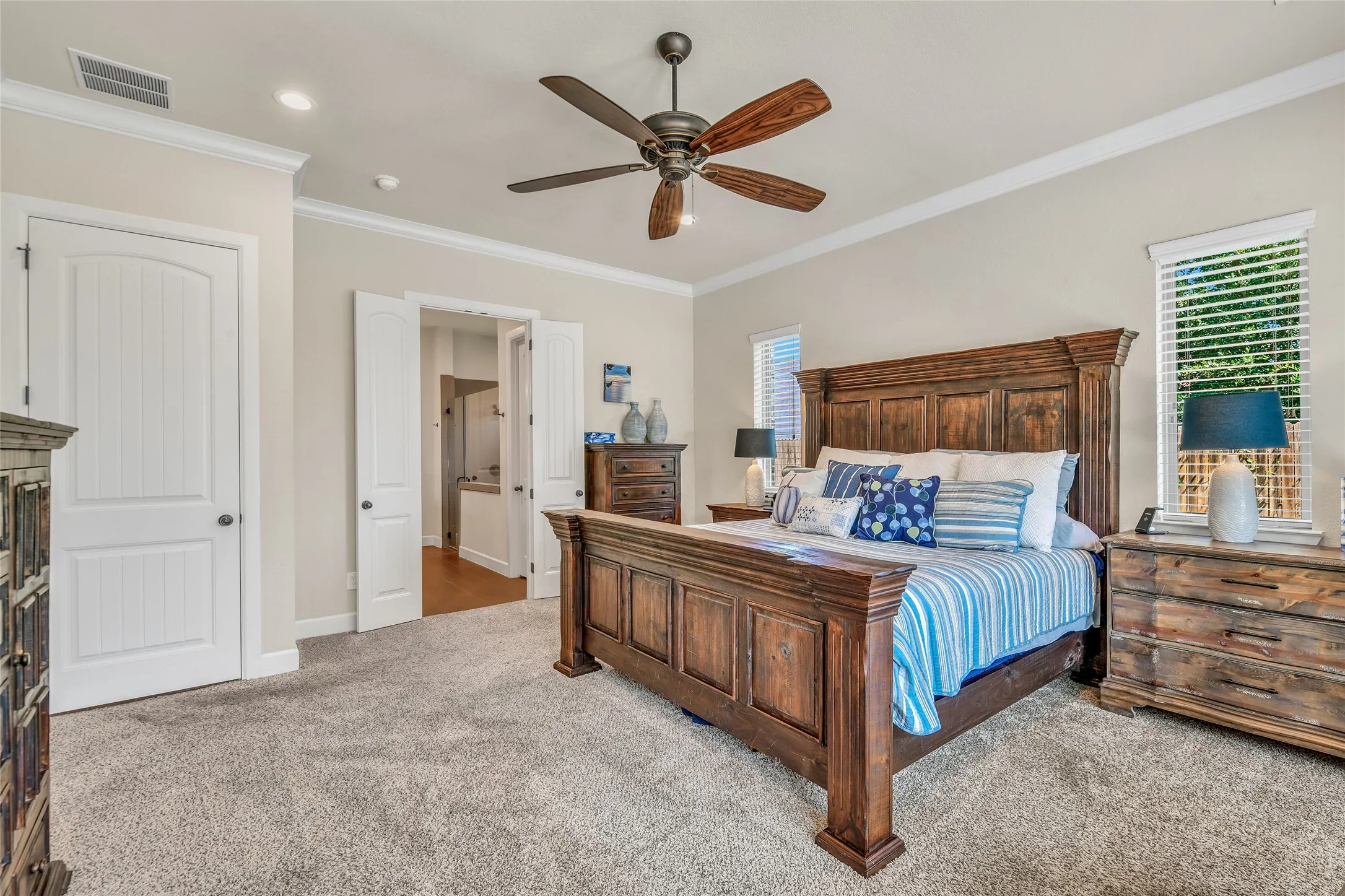 Single Family Residence For Sale in Tarrant County , 108 Falcon Crest Drive, Kennedale, Texas 76060, 4 Bedroom, 3 Bathroom, 3 Garage spaces, 2,727 Sqft, built in 2017, mls#21361509, Real Estate Agent in Kennedale, Homes For Sale in Tarrant county, Homes For Sale in Kennedale, Realtor in Kennedale Texas, Real Estate Brokerage Independent Realty Texas, Luminita Cordes Realtor