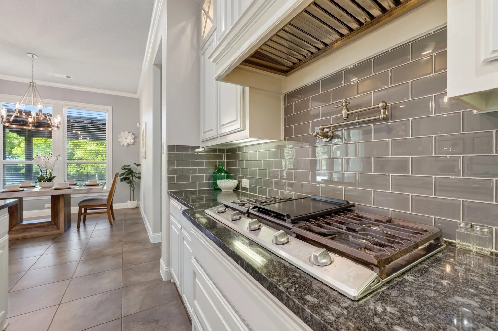 Single Family Residence For Sale in Ellis County , 6451 Still Waters Court, Midlothian, Texas 76065, 4 Bedroom, 4 Bathroom, 2 Garage spaces, 3,159 Sqft, built in 2016, mls#21362552, Real Estate Agent in Midlothian, Homes For Sale in Ellis county, Homes For Sale in Midlothian, Realtor in Midlothian Texas, Real Estate Brokerage Independent Realty Texas, Luminita Cordes Realtor