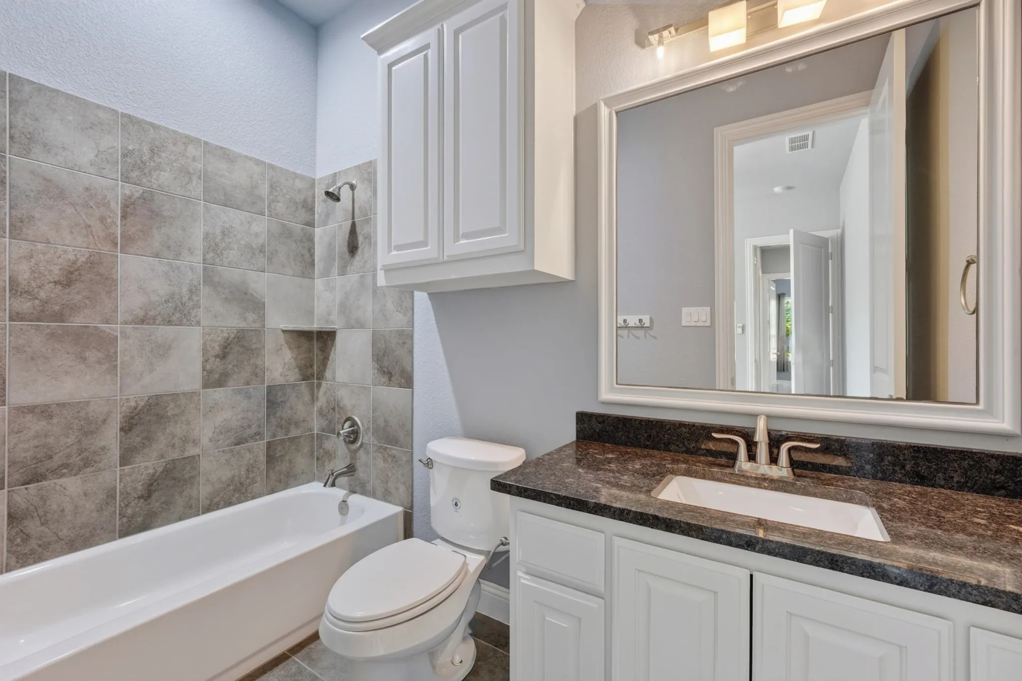 Single Family Residence For Sale in Ellis County , 6451 Still Waters Court, Midlothian, Texas 76065, 4 Bedroom, 4 Bathroom, 2 Garage spaces, 3,159 Sqft, built in 2016, mls#21362552, Real Estate Agent in Midlothian, Homes For Sale in Ellis county, Homes For Sale in Midlothian, Realtor in Midlothian Texas, Real Estate Brokerage Independent Realty Texas, Luminita Cordes Realtor