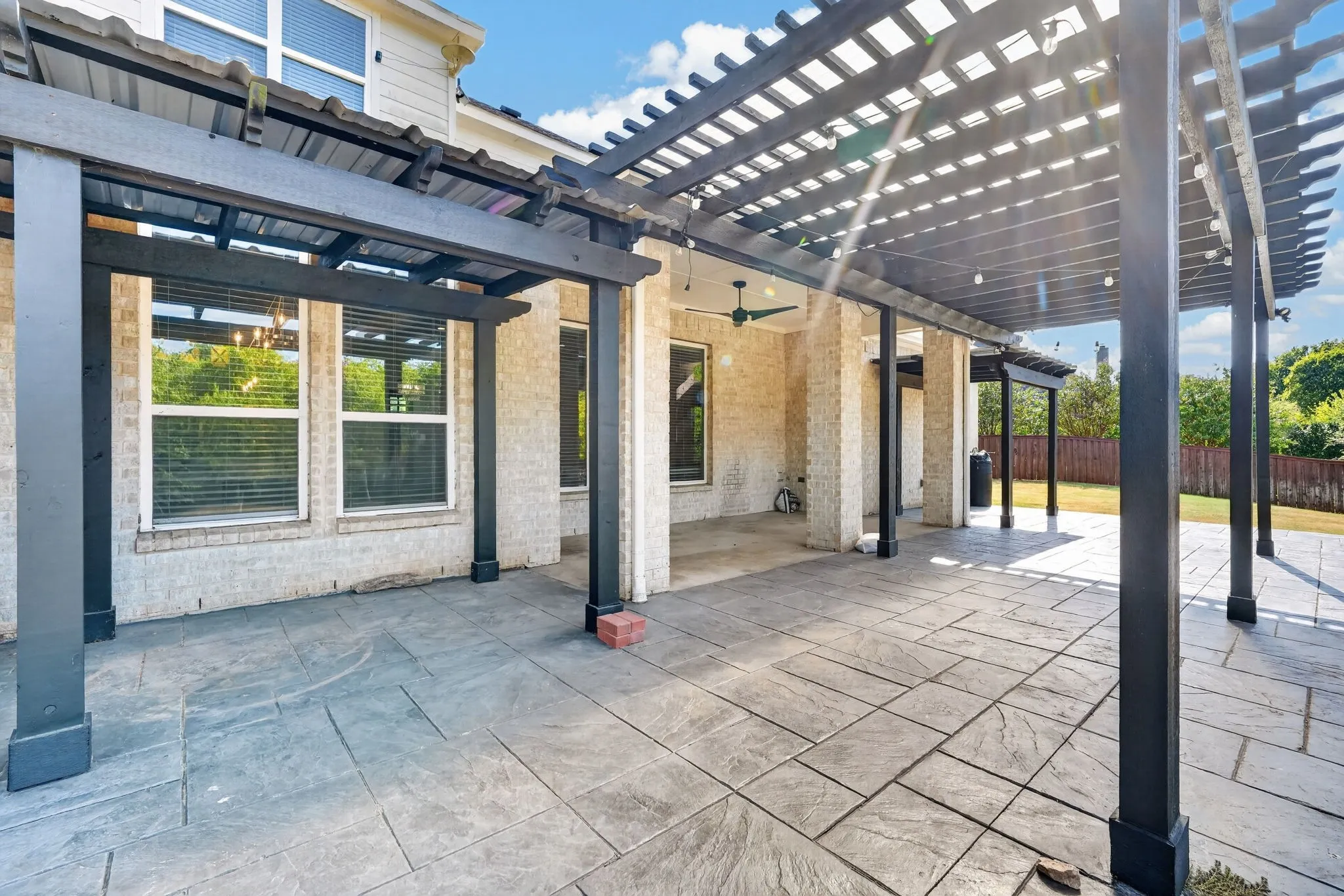 Single Family Residence For Sale in Ellis County , 6451 Still Waters Court, Midlothian, Texas 76065, 4 Bedroom, 4 Bathroom, 2 Garage spaces, 3,159 Sqft, built in 2016, mls#21362552, Real Estate Agent in Midlothian, Homes For Sale in Ellis county, Homes For Sale in Midlothian, Realtor in Midlothian Texas, Real Estate Brokerage Independent Realty Texas, Luminita Cordes Realtor