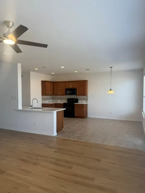 Single Family Residence For Rent in Kaufman County , 2021 Brook Meadow Drive, Forney, Texas 75126, 4 Bedroom, 3 Bathroom, 2 Garage spaces, 2,644 Sqft, built in 2006, Price $2,300, mls#21362555, Real Estate Agent in Forney, Homes For Rent in Kaufman county, Homes For Rent in Forney, Realtor in Forney Texas, Real Estate Brokerage Independent Realty Texas, Luminita Cordes Realtor