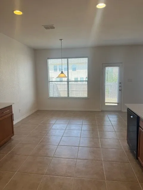Single Family Residence For Rent in Kaufman County , 2021 Brook Meadow Drive, Forney, Texas 75126, 4 Bedroom, 3 Bathroom, 2 Garage spaces, 2,644 Sqft, built in 2006, Price $2,300, mls#21362555, Real Estate Agent in Forney, Homes For Rent in Kaufman county, Homes For Rent in Forney, Realtor in Forney Texas, Real Estate Brokerage Independent Realty Texas, Luminita Cordes Realtor