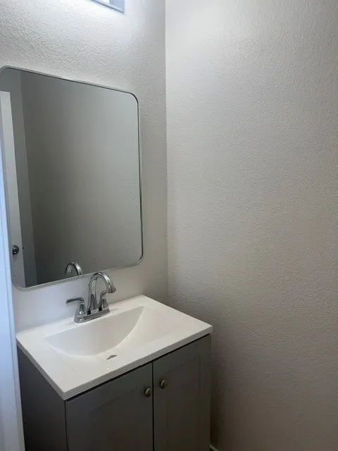 Single Family Residence For Rent in Kaufman County , 2021 Brook Meadow Drive, Forney, Texas 75126, 4 Bedroom, 3 Bathroom, 2 Garage spaces, 2,644 Sqft, built in 2006, Price $2,300, mls#21362555, Real Estate Agent in Forney, Homes For Rent in Kaufman county, Homes For Rent in Forney, Realtor in Forney Texas, Real Estate Brokerage Independent Realty Texas, Luminita Cordes Realtor