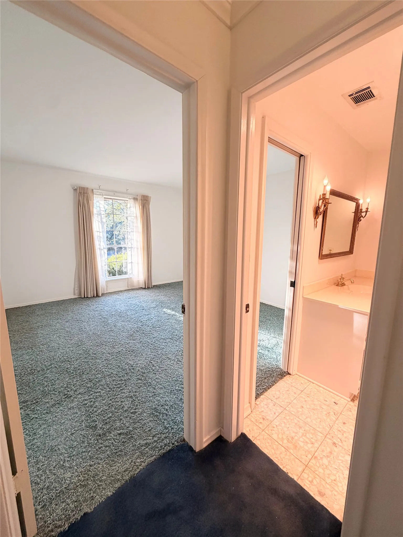 Guest room with attached full bath