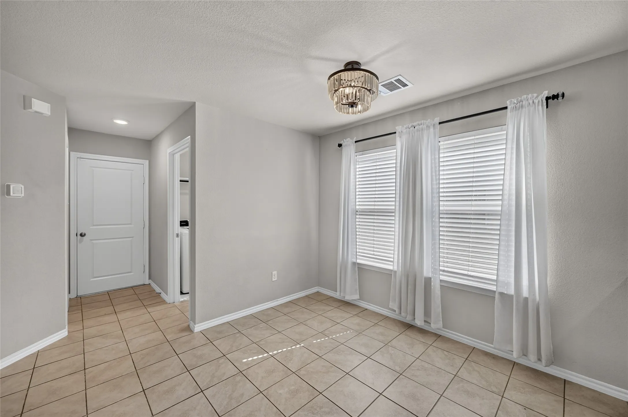 Single Family Residence For Rent in Dallas County , 1518 Illinois Avenue, Lancaster, Texas 75134, 3 Bedroom, 3 Bathroom, 2 Garage spaces, 2,014 Sqft, built in 2019, mls#21362560, Real Estate Agent in Lancaster, Homes For Rent in Dallas county, Homes For Rent in Lancaster, Realtor in Lancaster Texas, Real Estate Brokerage Independent Realty Texas, Luminita Cordes Realtor