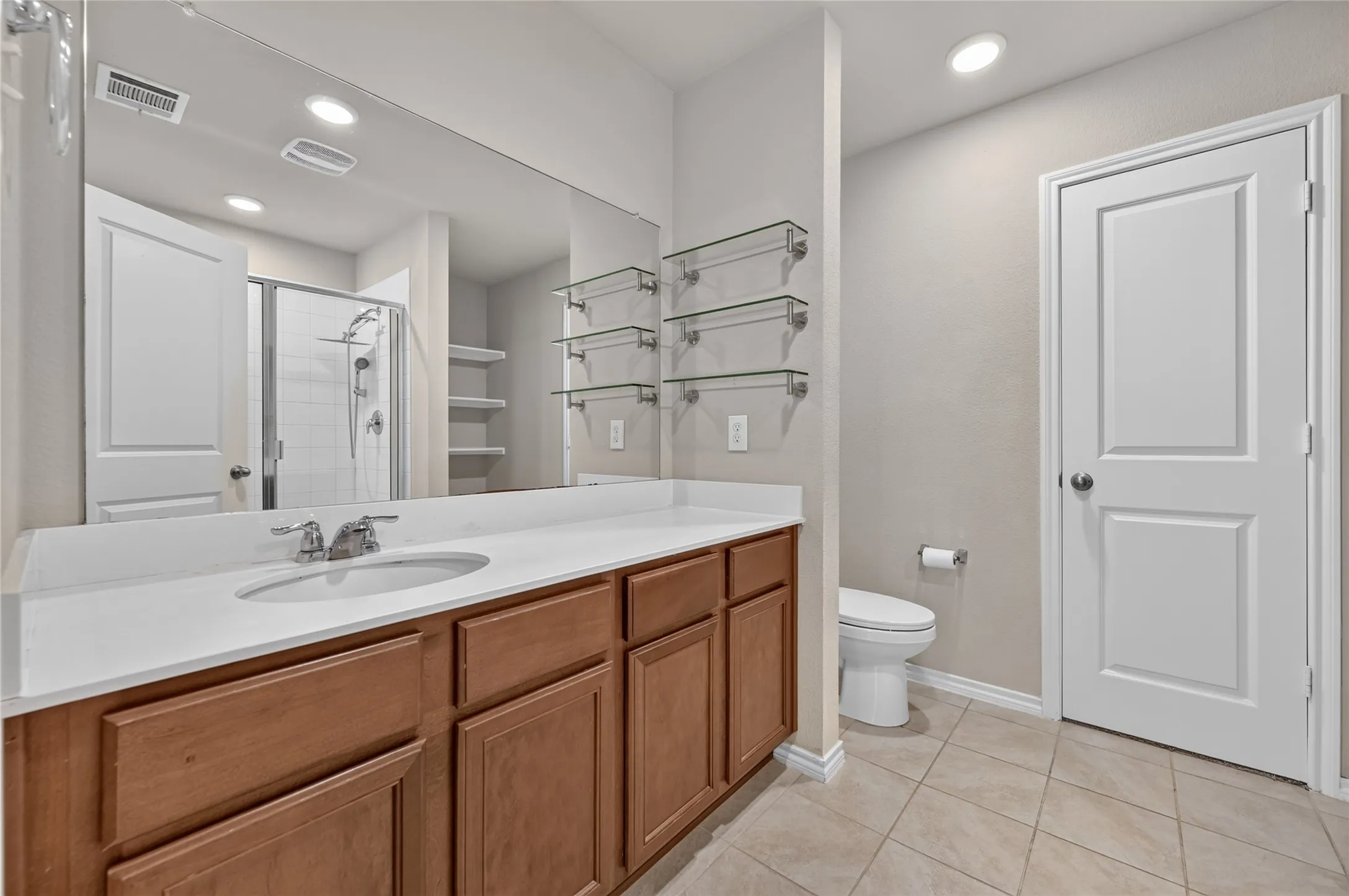 Single Family Residence For Rent in Dallas County , 1518 Illinois Avenue, Lancaster, Texas 75134, 3 Bedroom, 3 Bathroom, 2 Garage spaces, 2,014 Sqft, built in 2019, mls#21362560, Real Estate Agent in Lancaster, Homes For Rent in Dallas county, Homes For Rent in Lancaster, Realtor in Lancaster Texas, Real Estate Brokerage Independent Realty Texas, Luminita Cordes Realtor