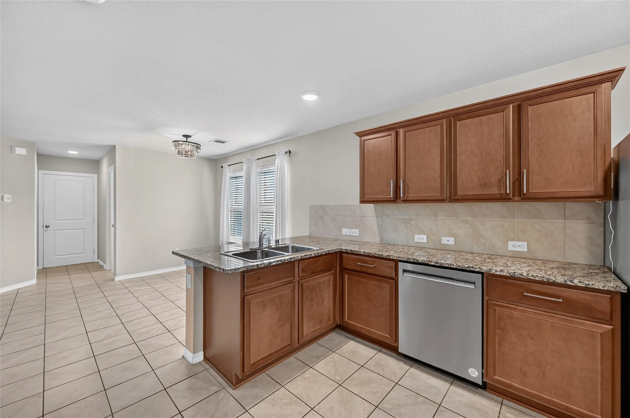 Single Family Residence For Rent in Dallas County , 1518 Illinois Avenue, Lancaster, Texas 75134, 3 Bedroom, 3 Bathroom, 2 Garage spaces, 2,014 Sqft, built in 2019, mls#21362560, Real Estate Agent in Lancaster, Homes For Rent in Dallas county, Homes For Rent in Lancaster, Realtor in Lancaster Texas, Real Estate Brokerage Independent Realty Texas, Luminita Cordes Realtor
