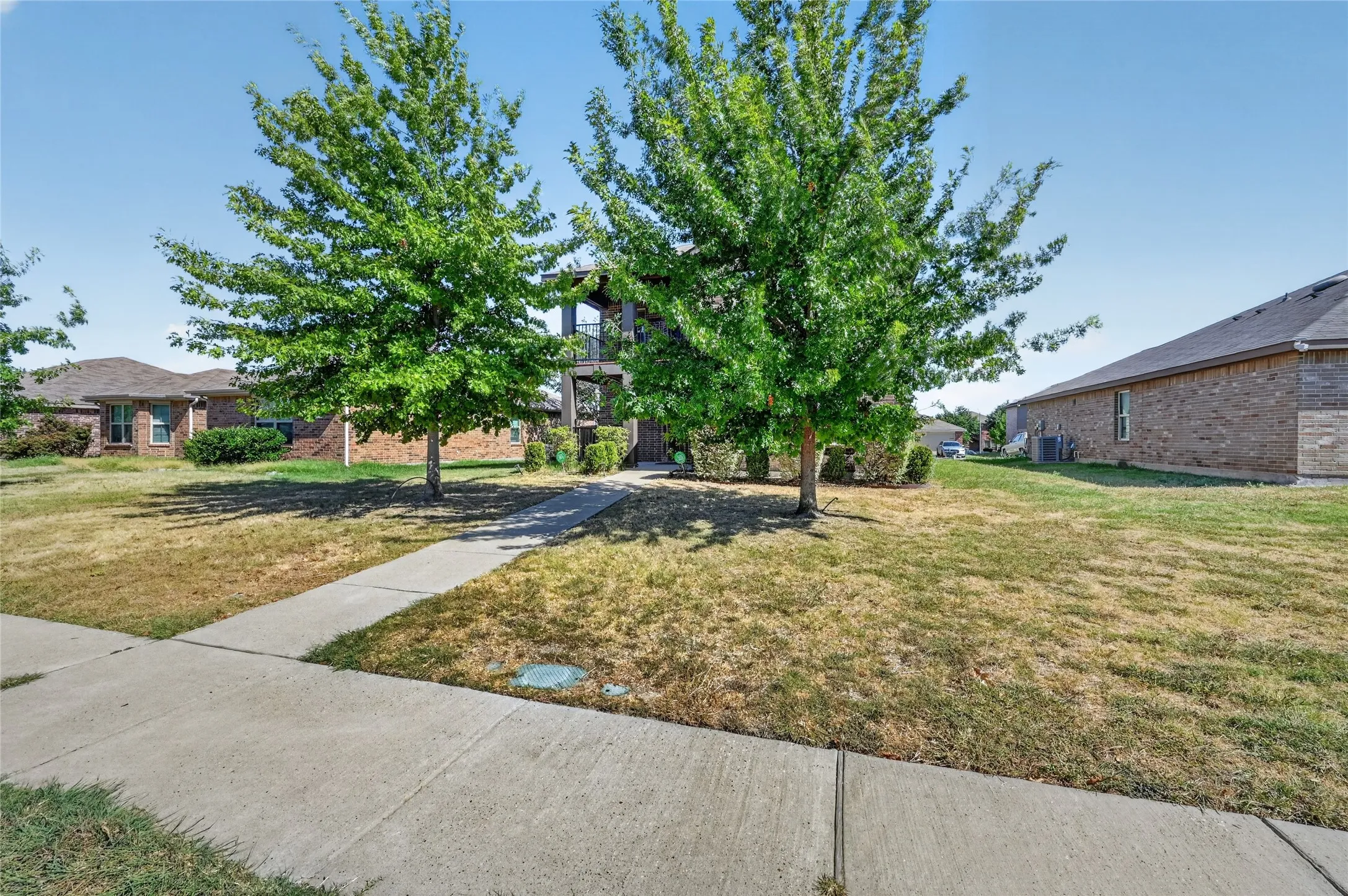 Single Family Residence For Rent in Dallas County , 1518 Illinois Avenue, Lancaster, Texas 75134, 3 Bedroom, 3 Bathroom, 2 Garage spaces, 2,014 Sqft, built in 2019, mls#21362560, Real Estate Agent in Lancaster, Homes For Rent in Dallas county, Homes For Rent in Lancaster, Realtor in Lancaster Texas, Real Estate Brokerage Independent Realty Texas, Luminita Cordes Realtor