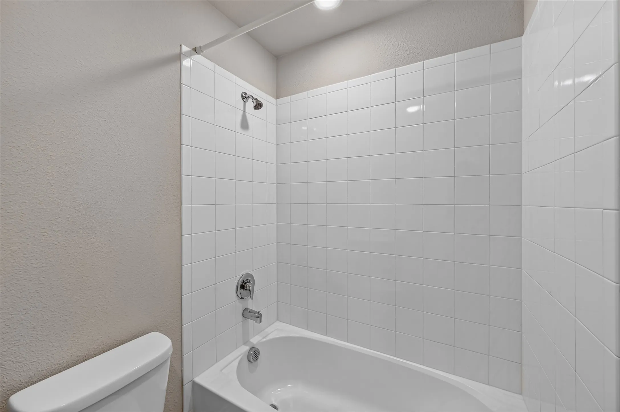 Single Family Residence For Rent in Dallas County , 1518 Illinois Avenue, Lancaster, Texas 75134, 3 Bedroom, 3 Bathroom, 2 Garage spaces, 2,014 Sqft, built in 2019, mls#21362560, Real Estate Agent in Lancaster, Homes For Rent in Dallas county, Homes For Rent in Lancaster, Realtor in Lancaster Texas, Real Estate Brokerage Independent Realty Texas, Luminita Cordes Realtor