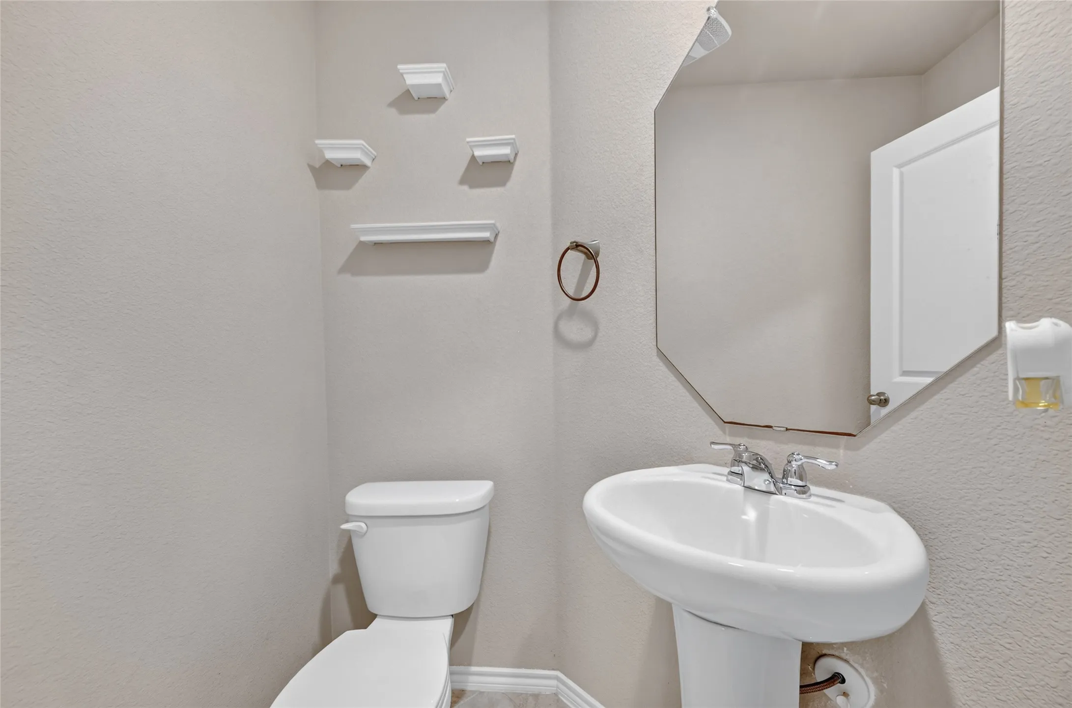 Single Family Residence For Rent in Dallas County , 1518 Illinois Avenue, Lancaster, Texas 75134, 3 Bedroom, 3 Bathroom, 2 Garage spaces, 2,014 Sqft, built in 2019, mls#21362560, Real Estate Agent in Lancaster, Homes For Rent in Dallas county, Homes For Rent in Lancaster, Realtor in Lancaster Texas, Real Estate Brokerage Independent Realty Texas, Luminita Cordes Realtor