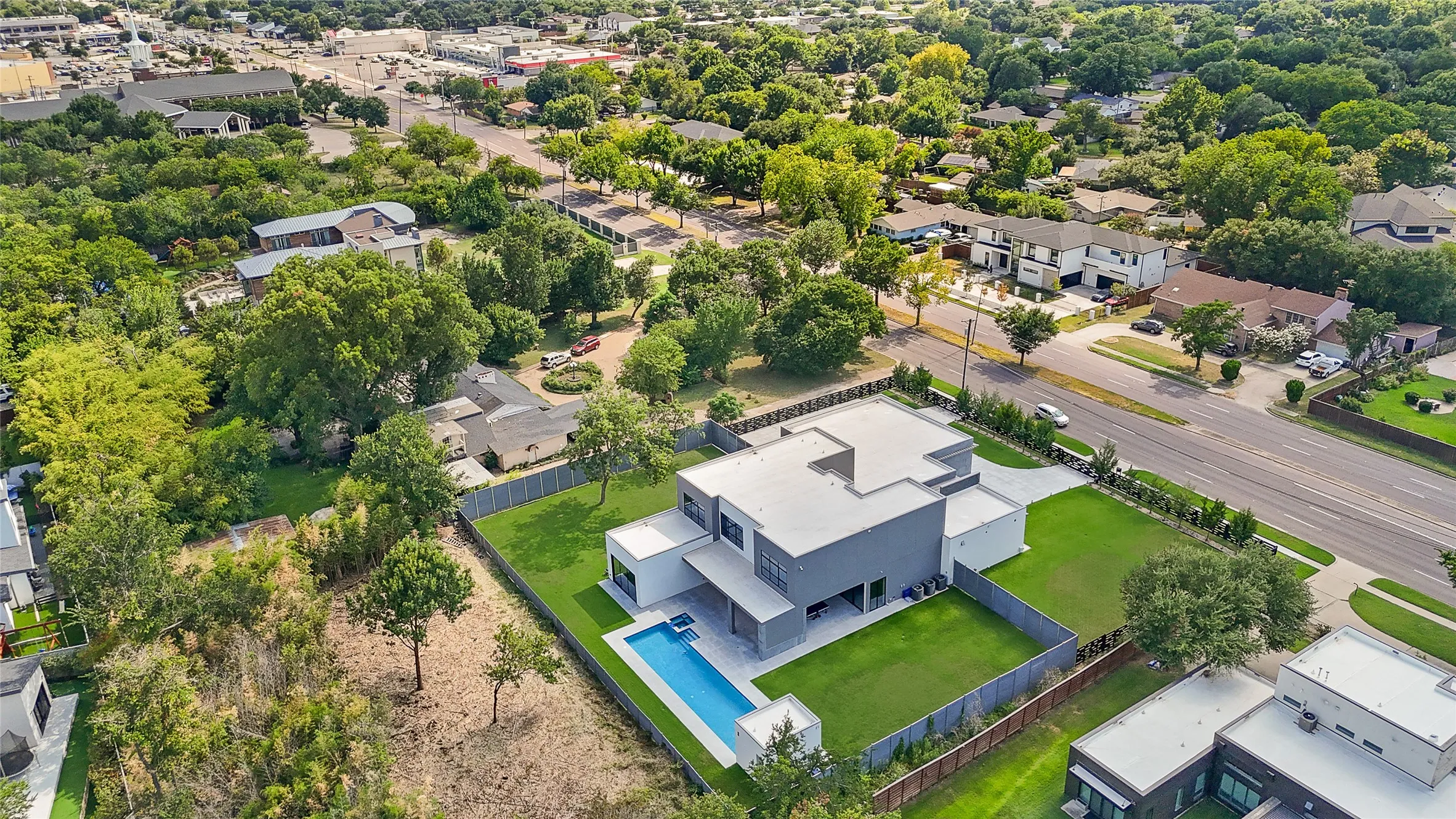 Single Family Residence For Sale in Dallas County , 10230 Marsh Lane, Dallas, Texas 75229, 5 Bedroom, 7 Bathroom, 4 Garage spaces, 8,087 Sqft, built in 2024, mls#21362340, Real Estate Agent in Dallas, Homes For Sale in Dallas county, Homes For Sale in Dallas, Realtor in Dallas Texas, Real Estate Brokerage Independent Realty Texas, Luminita Cordes Realtor