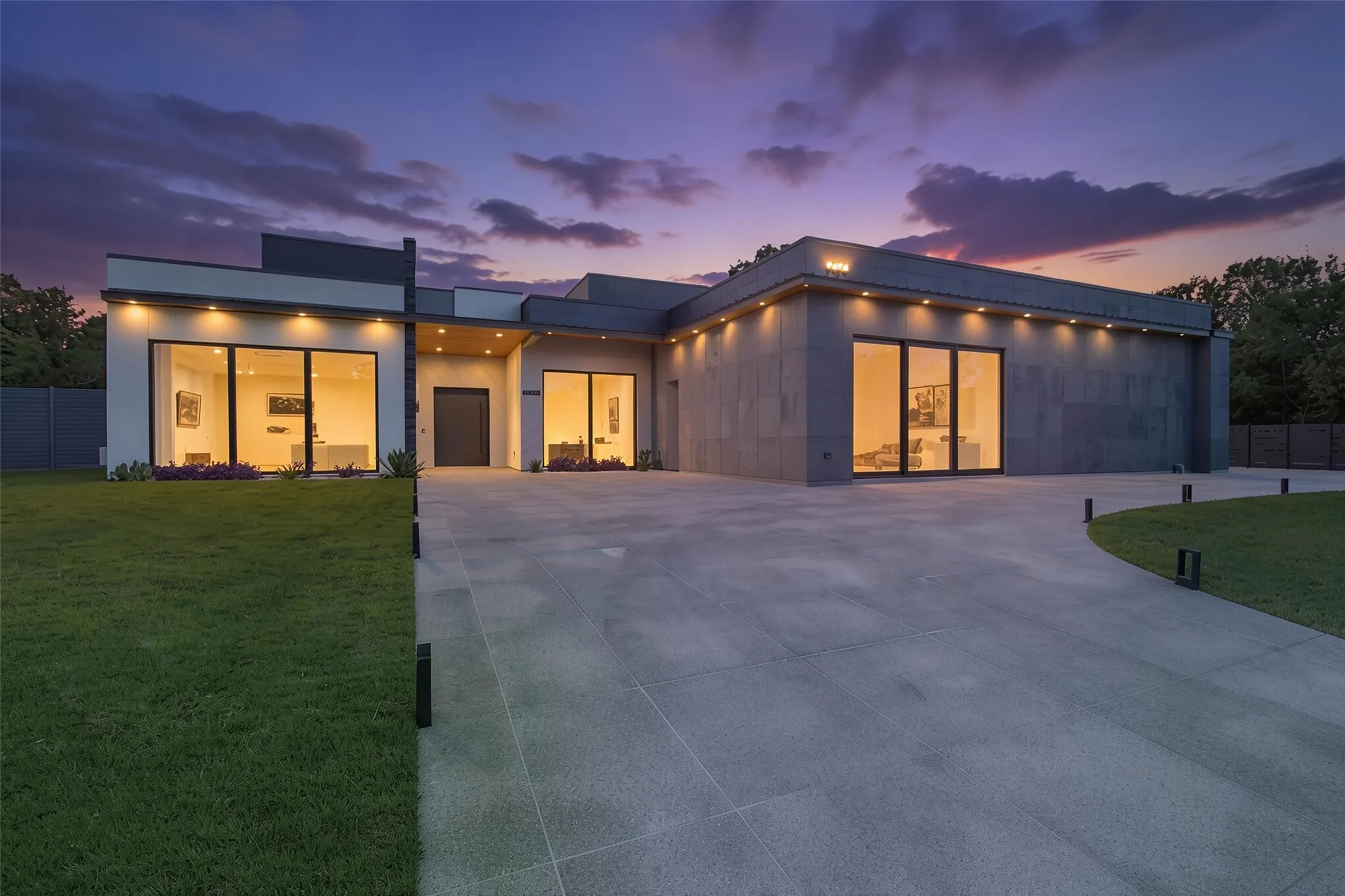 Single Family Residence For Sale in Dallas County , 10230 Marsh Lane, Dallas, Texas 75229, 5 Bedroom, 7 Bathroom, 4 Garage spaces, 8,087 Sqft, built in 2024, mls#21362340, Real Estate Agent in Dallas, Homes For Sale in Dallas county, Homes For Sale in Dallas, Realtor in Dallas Texas, Real Estate Brokerage Independent Realty Texas, Luminita Cordes Realtor