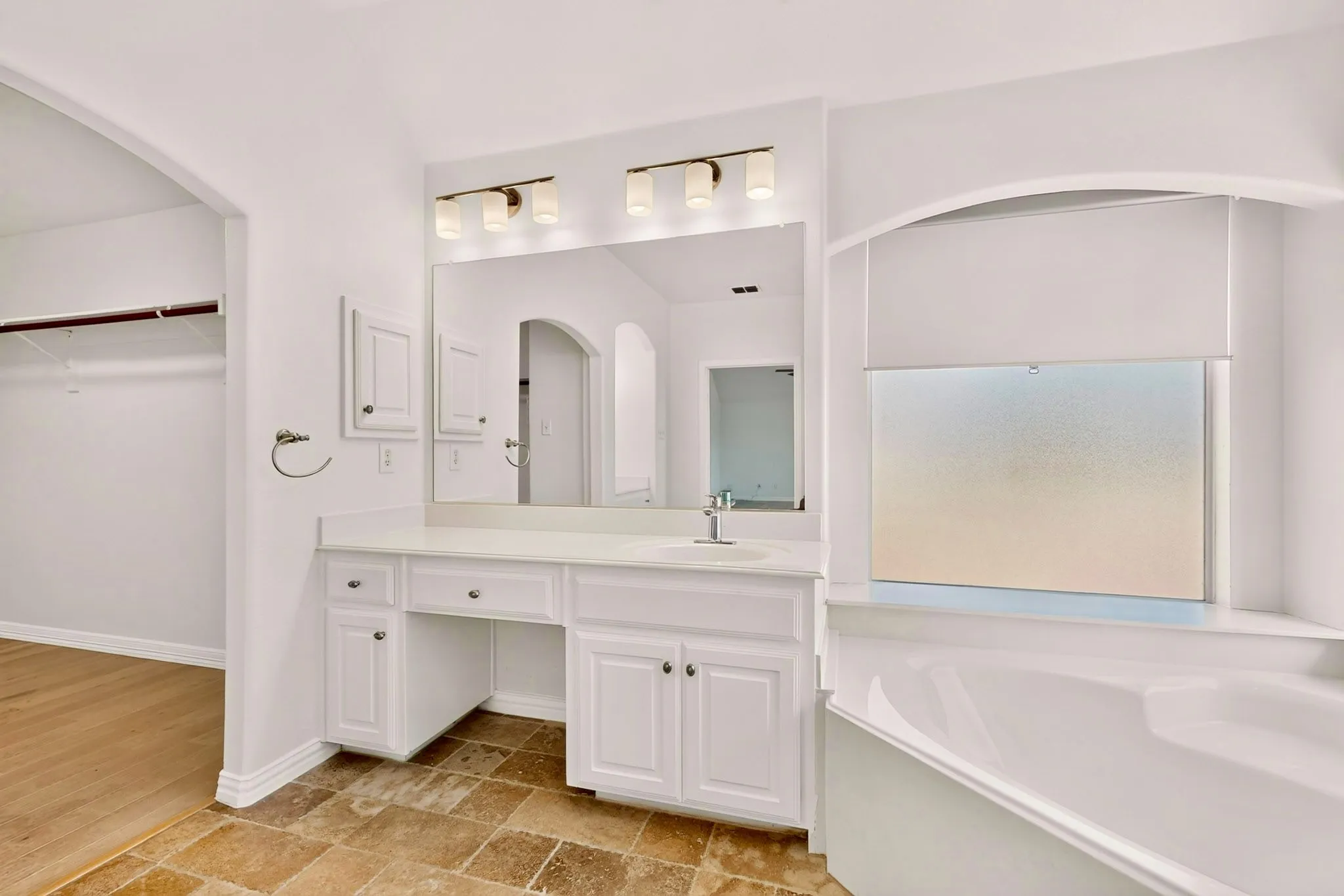 Single Family Residence For Rent in Dallas County , 4304 Harpers Ferry Drive, Grand Prairie, Texas 75052, 4 Bedroom, 3 Bathroom, 2 Garage spaces, 3,075 Sqft, built in 2006, Price $3,200, mls#21362394, Real Estate Agent in Grand Prairie, Homes For Rent in Dallas county, Homes For Rent in Grand Prairie, Realtor in Grand Prairie Texas, Real Estate Brokerage Independent Realty Texas, Luminita Cordes Realtor