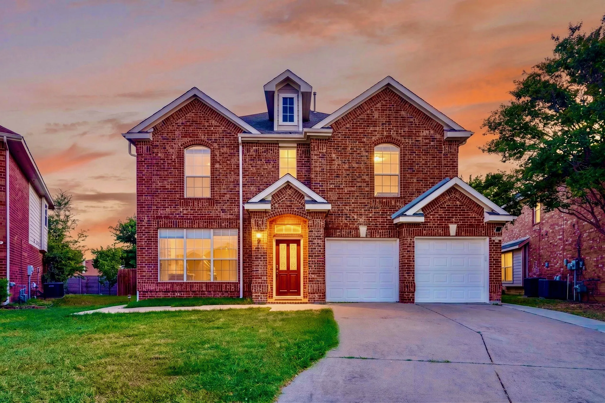 Single Family Residence For Rent in Dallas County , 4304 Harpers Ferry Drive, Grand Prairie, Texas 75052, 4 Bedroom, 3 Bathroom, 2 Garage spaces, 3,075 Sqft, built in 2006, Price $3,200, mls#21362394, Real Estate Agent in Grand Prairie, Homes For Rent in Dallas county, Homes For Rent in Grand Prairie, Realtor in Grand Prairie Texas, Real Estate Brokerage Independent Realty Texas, Luminita Cordes Realtor