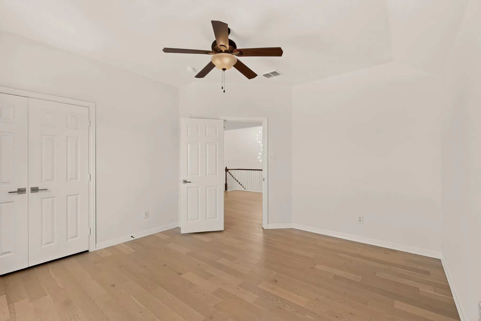 Single Family Residence For Rent in Dallas County , 4304 Harpers Ferry Drive, Grand Prairie, Texas 75052, 4 Bedroom, 3 Bathroom, 2 Garage spaces, 3,075 Sqft, built in 2006, Price $3,200, mls#21362394, Real Estate Agent in Grand Prairie, Homes For Rent in Dallas county, Homes For Rent in Grand Prairie, Realtor in Grand Prairie Texas, Real Estate Brokerage Independent Realty Texas, Luminita Cordes Realtor