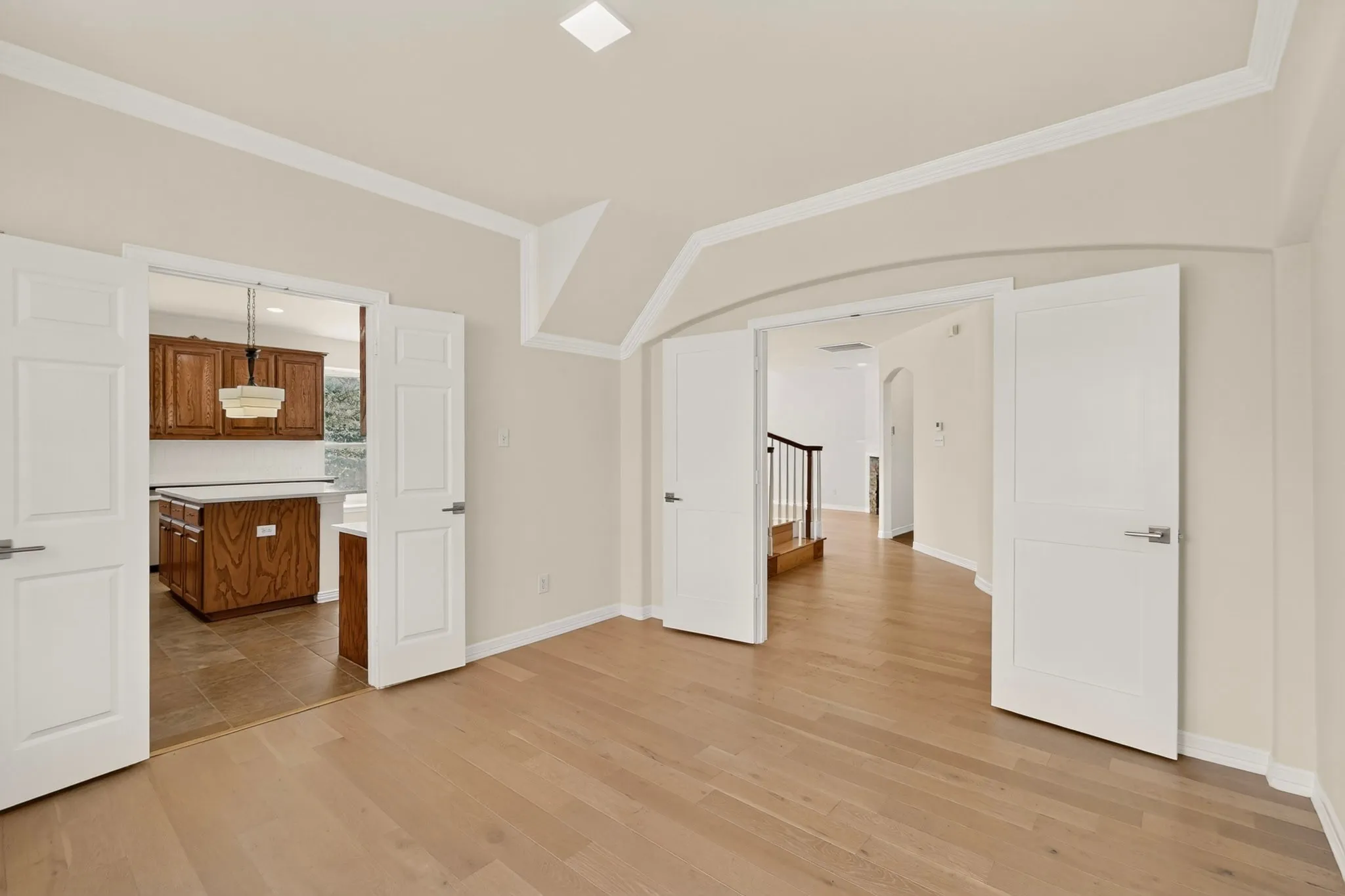 Single Family Residence For Rent in Dallas County , 4304 Harpers Ferry Drive, Grand Prairie, Texas 75052, 4 Bedroom, 3 Bathroom, 2 Garage spaces, 3,075 Sqft, built in 2006, Price $3,200, mls#21362394, Real Estate Agent in Grand Prairie, Homes For Rent in Dallas county, Homes For Rent in Grand Prairie, Realtor in Grand Prairie Texas, Real Estate Brokerage Independent Realty Texas, Luminita Cordes Realtor