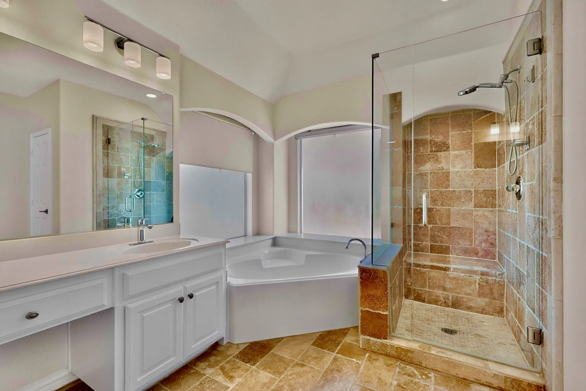 Single Family Residence For Rent in Dallas County , 4304 Harpers Ferry Drive, Grand Prairie, Texas 75052, 4 Bedroom, 3 Bathroom, 2 Garage spaces, 3,075 Sqft, built in 2006, Price $3,200, mls#21362394, Real Estate Agent in Grand Prairie, Homes For Rent in Dallas county, Homes For Rent in Grand Prairie, Realtor in Grand Prairie Texas, Real Estate Brokerage Independent Realty Texas, Luminita Cordes Realtor