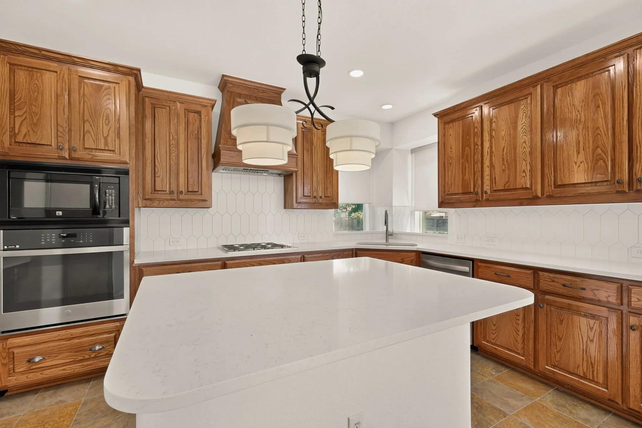 Single Family Residence For Rent in Dallas County , 4304 Harpers Ferry Drive, Grand Prairie, Texas 75052, 4 Bedroom, 3 Bathroom, 2 Garage spaces, 3,075 Sqft, built in 2006, Price $3,200, mls#21362394, Real Estate Agent in Grand Prairie, Homes For Rent in Dallas county, Homes For Rent in Grand Prairie, Realtor in Grand Prairie Texas, Real Estate Brokerage Independent Realty Texas, Luminita Cordes Realtor