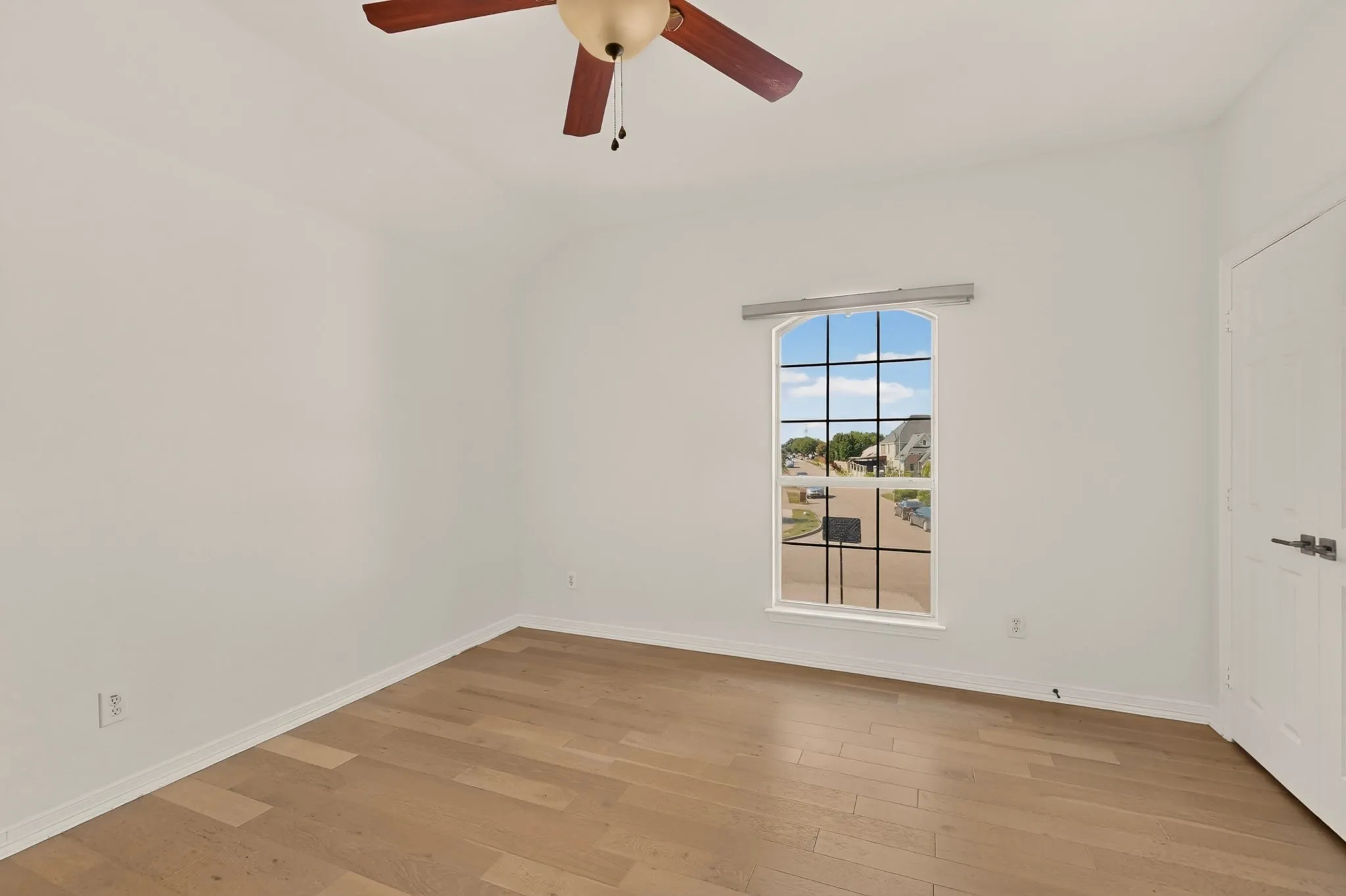 Single Family Residence For Rent in Dallas County , 4304 Harpers Ferry Drive, Grand Prairie, Texas 75052, 4 Bedroom, 3 Bathroom, 2 Garage spaces, 3,075 Sqft, built in 2006, Price $3,200, mls#21362394, Real Estate Agent in Grand Prairie, Homes For Rent in Dallas county, Homes For Rent in Grand Prairie, Realtor in Grand Prairie Texas, Real Estate Brokerage Independent Realty Texas, Luminita Cordes Realtor