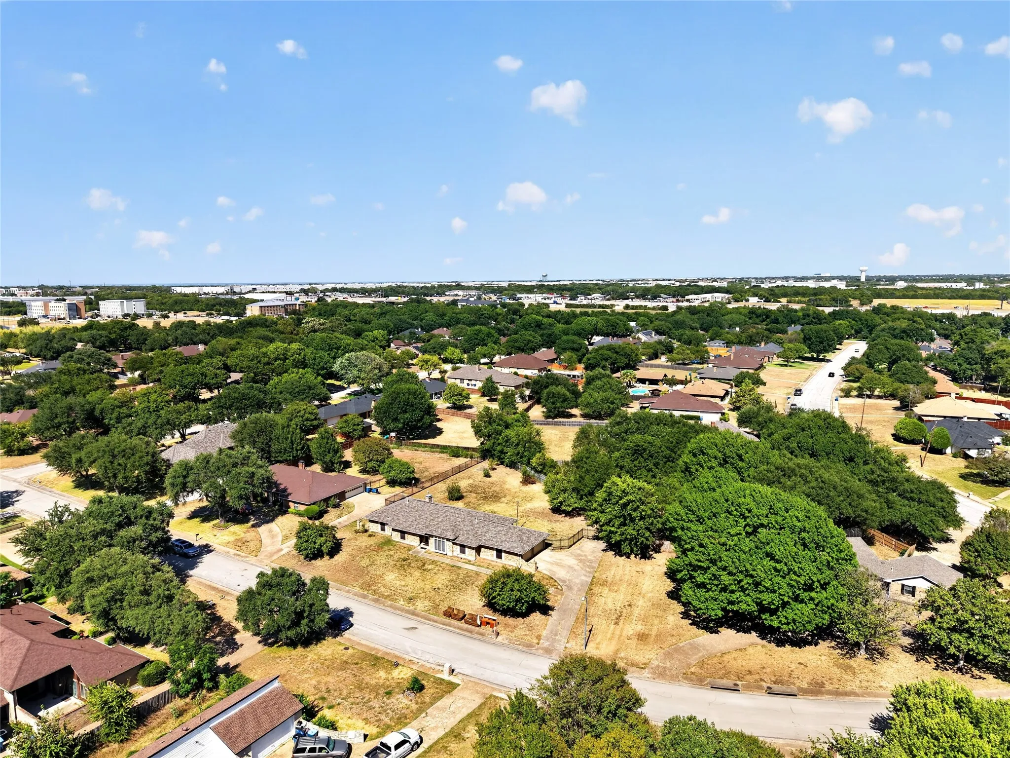 Single Family Residence For Rent in Dallas County , 1226 Ranch Valley Drive, De Soto, Texas 75115, 4 Bedroom, 3 Bathroom, 2 Garage spaces, 2,681 Sqft, built in 1978, mls#21362567, Real Estate Agent in De Soto, Homes For Rent in Dallas county, Homes For Rent in De Soto, Realtor in De Soto Texas, Real Estate Brokerage Independent Realty Texas, Luminita Cordes Realtor