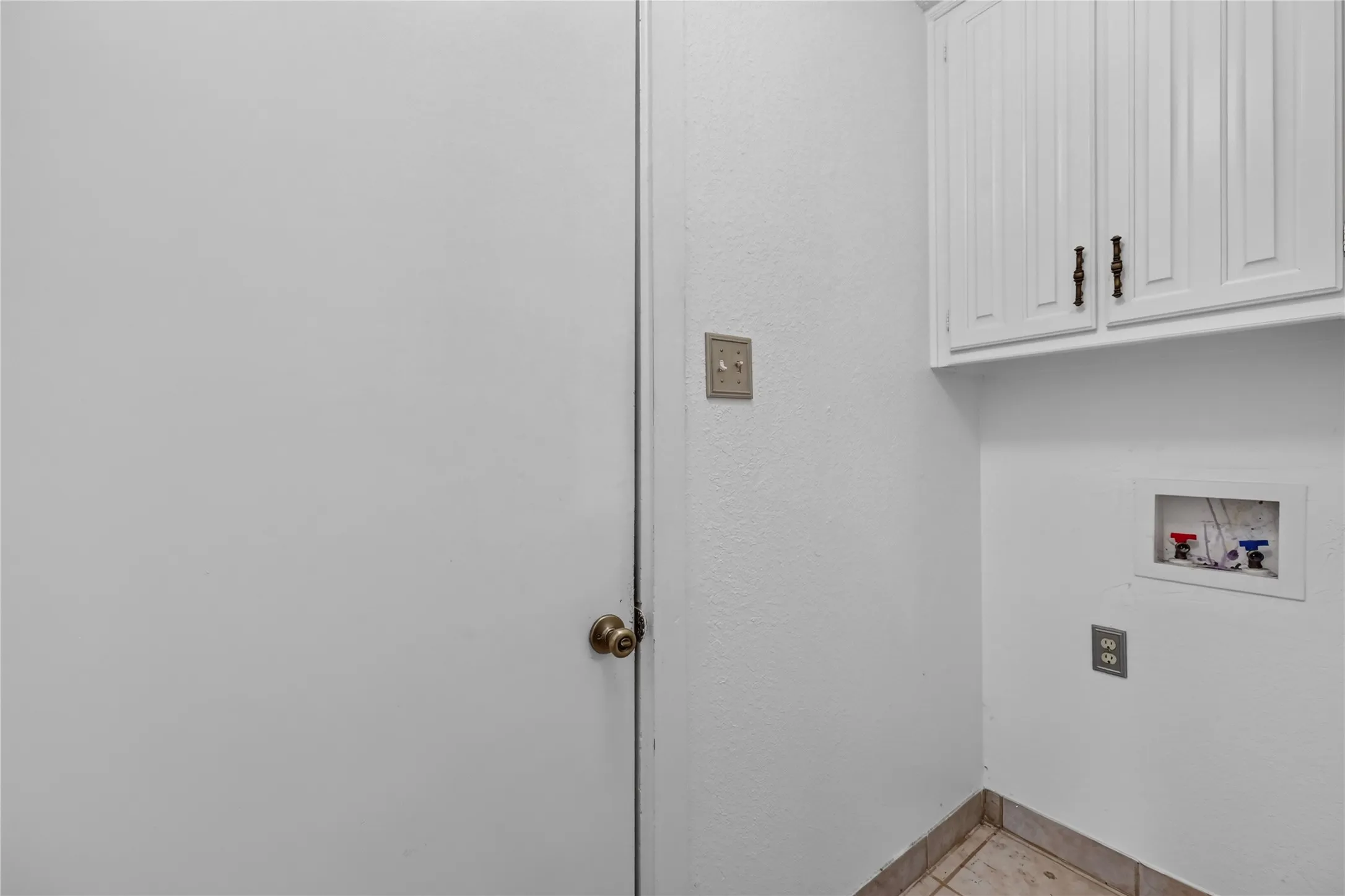 Single Family Residence For Rent in Dallas County , 1226 Ranch Valley Drive, De Soto, Texas 75115, 4 Bedroom, 3 Bathroom, 2 Garage spaces, 2,681 Sqft, built in 1978, mls#21362567, Real Estate Agent in De Soto, Homes For Rent in Dallas county, Homes For Rent in De Soto, Realtor in De Soto Texas, Real Estate Brokerage Independent Realty Texas, Luminita Cordes Realtor