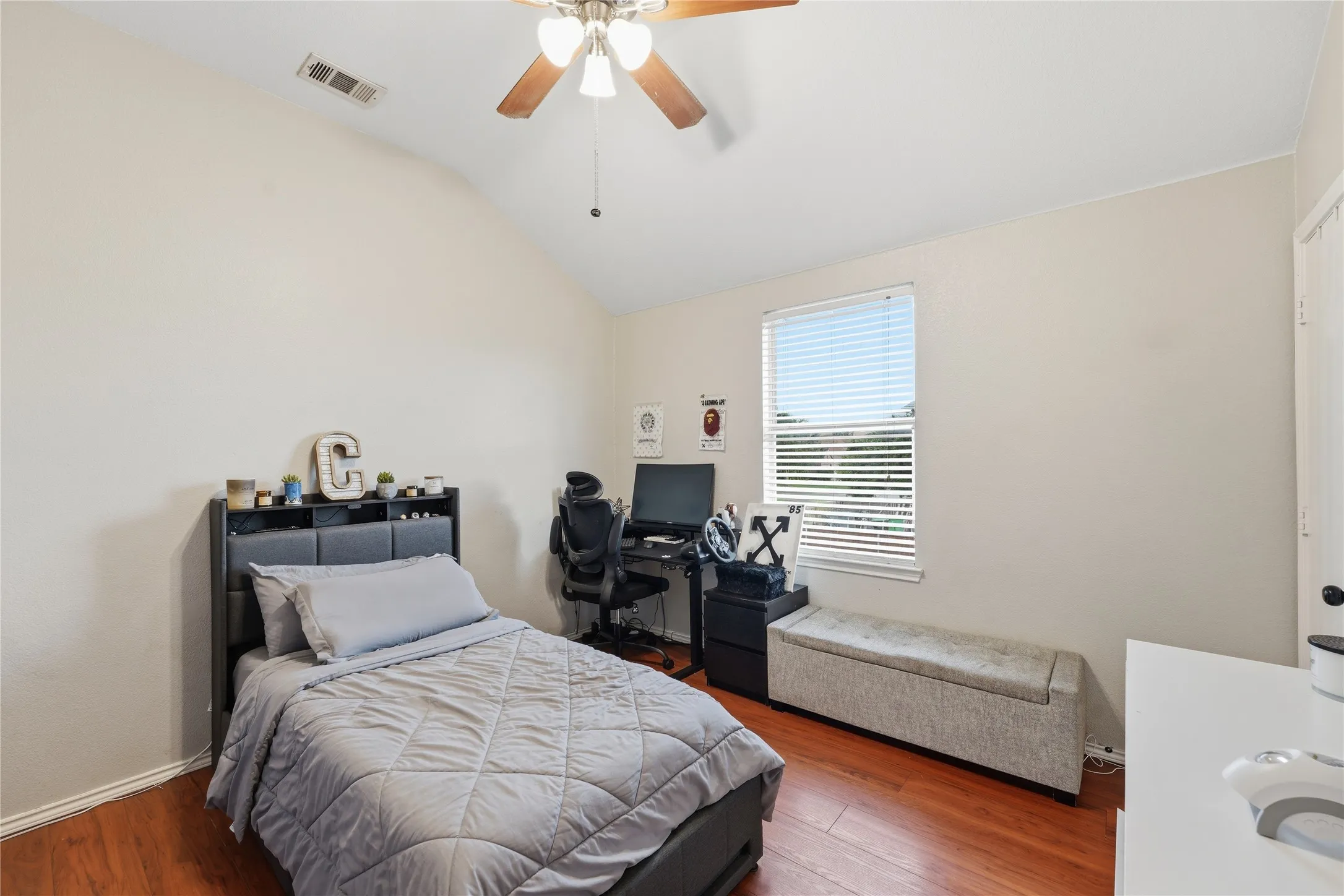 Single Family Residence For Rent in Denton County , 1720 Morning Dove, Aubrey, Texas 76227, 4 Bedroom, 3 Bathroom, 2 Garage spaces, 2,491 Sqft, built in 2004, mls#21362569, Real Estate Agent in Aubrey, Homes For Rent in Denton county, Homes For Rent in Aubrey, Realtor in Aubrey Texas, Real Estate Brokerage Independent Realty Texas, Luminita Cordes Realtor
