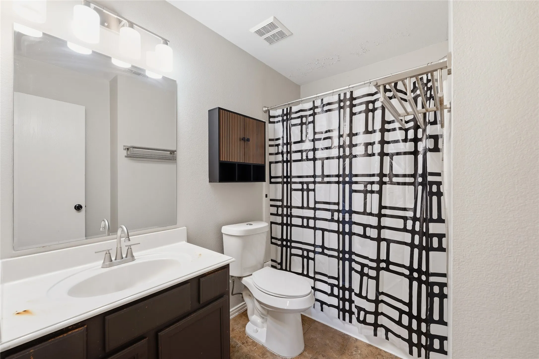 Single Family Residence For Rent in Denton County , 1720 Morning Dove, Aubrey, Texas 76227, 4 Bedroom, 3 Bathroom, 2 Garage spaces, 2,491 Sqft, built in 2004, mls#21362569, Real Estate Agent in Aubrey, Homes For Rent in Denton county, Homes For Rent in Aubrey, Realtor in Aubrey Texas, Real Estate Brokerage Independent Realty Texas, Luminita Cordes Realtor