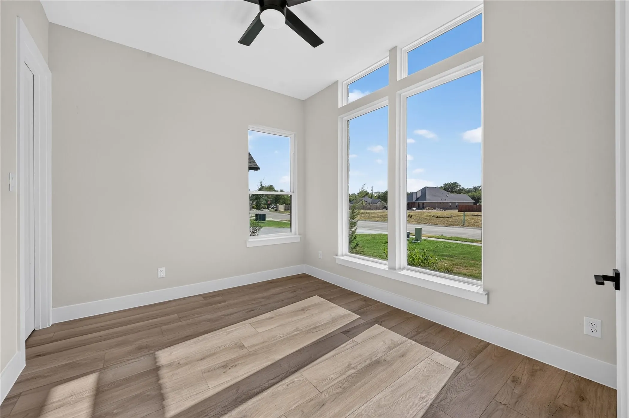 Single Family Residence For Sale in Ellis County , 114 Emma Street, Red Oak, Texas 75154, 5 Bedroom, 4 Bathroom, 2 Garage spaces, 2,630 Sqft, built in 2026, mls#21362568, Real Estate Agent in Red Oak, Homes For Sale in Ellis county, Homes For Sale in Red Oak, Realtor in Red Oak Texas, Real Estate Brokerage Independent Realty Texas, Luminita Cordes Realtor
