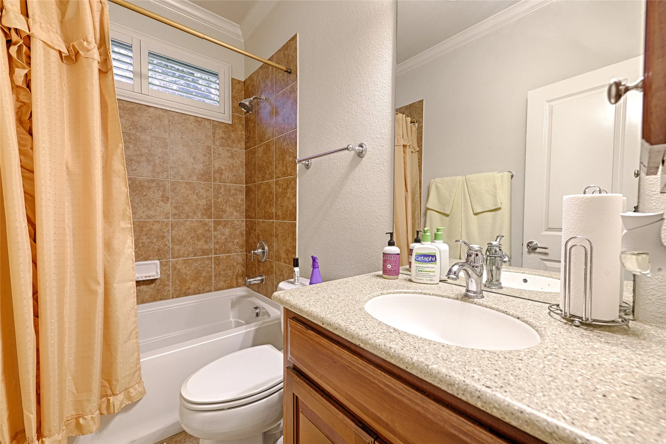 Single Family Residence For Sale in Denton County , 7342 Reflection Bay Drive, Frisco, Texas 75036, 2 Bedroom, 2 Bathroom, 2 Garage spaces, 2,018 Sqft, built in 2007, mls#21362371, Real Estate Agent in Frisco, Homes For Sale in Denton county, Homes For Sale in Frisco, Realtor in Frisco Texas, Real Estate Brokerage Independent Realty Texas, Luminita Cordes Realtor