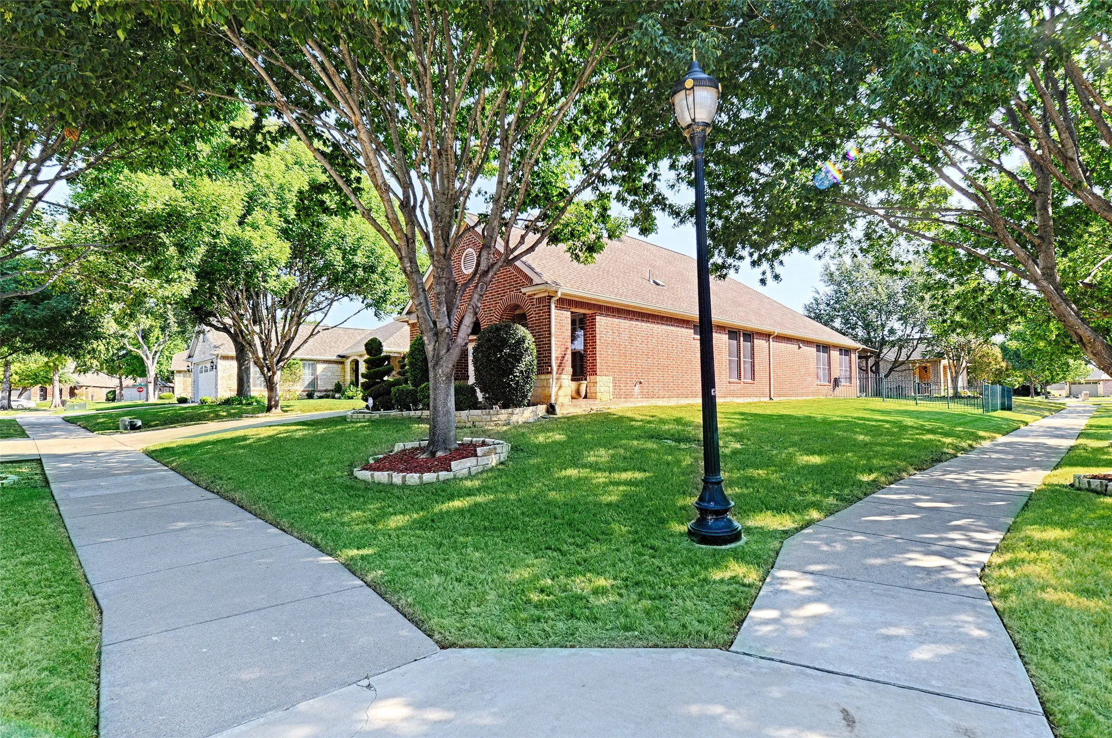 Single Family Residence For Sale in Denton County , 7342 Reflection Bay Drive, Frisco, Texas 75036, 2 Bedroom, 2 Bathroom, 2 Garage spaces, 2,018 Sqft, built in 2007, mls#21362371, Real Estate Agent in Frisco, Homes For Sale in Denton county, Homes For Sale in Frisco, Realtor in Frisco Texas, Real Estate Brokerage Independent Realty Texas, Luminita Cordes Realtor