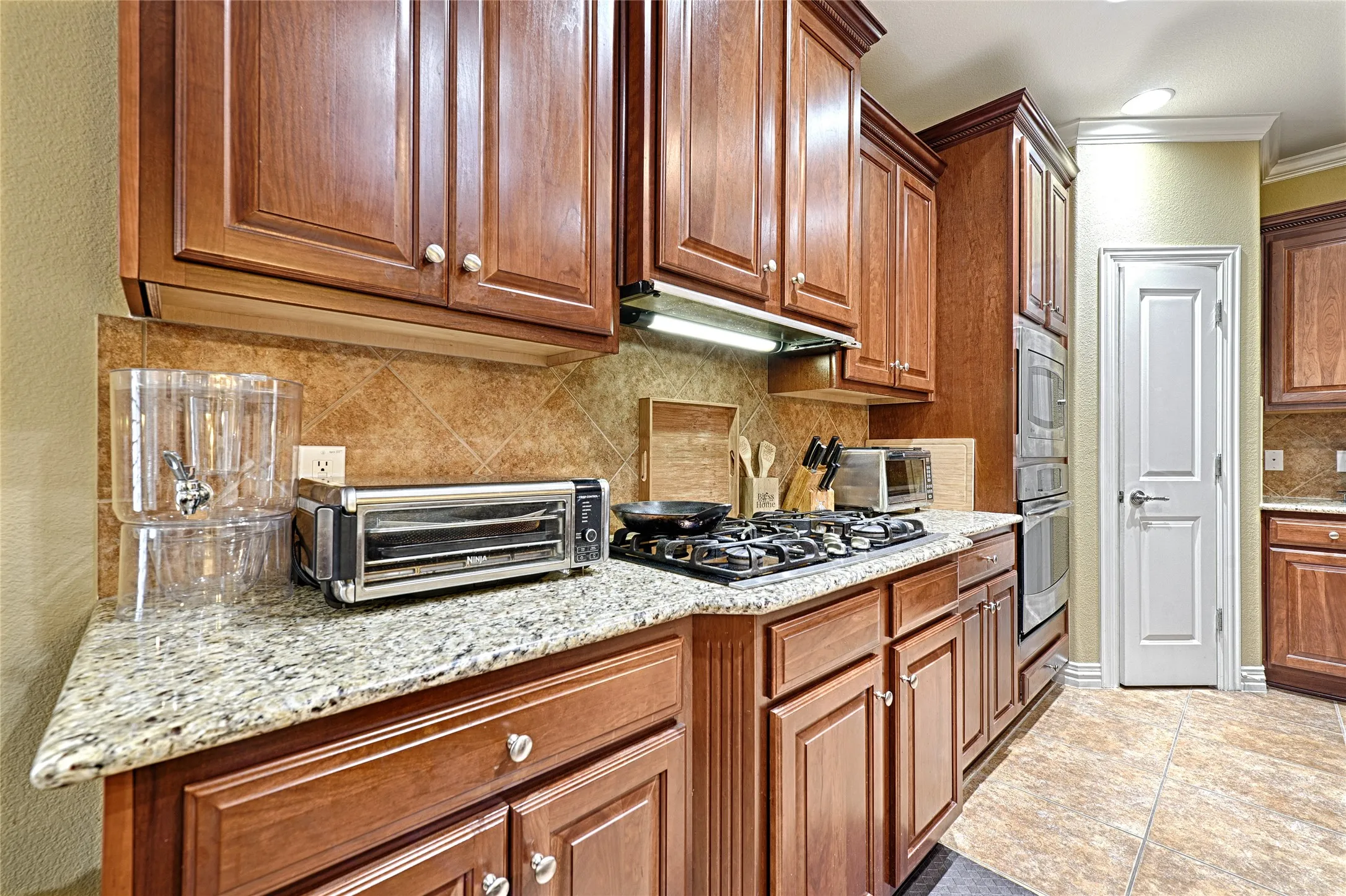 Single Family Residence For Sale in Denton County , 7342 Reflection Bay Drive, Frisco, Texas 75036, 2 Bedroom, 2 Bathroom, 2 Garage spaces, 2,018 Sqft, built in 2007, mls#21362371, Real Estate Agent in Frisco, Homes For Sale in Denton county, Homes For Sale in Frisco, Realtor in Frisco Texas, Real Estate Brokerage Independent Realty Texas, Luminita Cordes Realtor