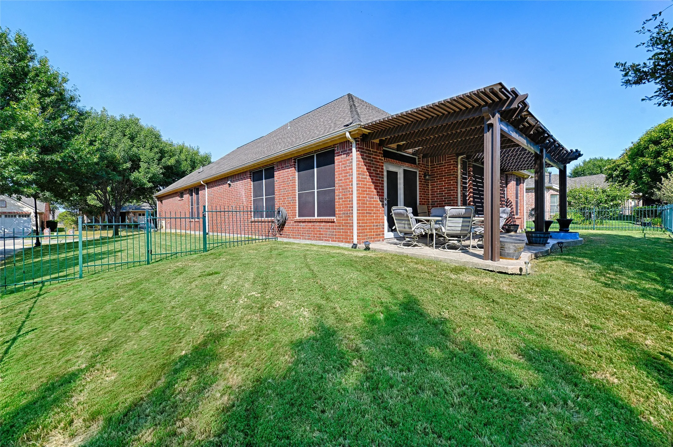 Single Family Residence For Sale in Denton County , 7342 Reflection Bay Drive, Frisco, Texas 75036, 2 Bedroom, 2 Bathroom, 2 Garage spaces, 2,018 Sqft, built in 2007, mls#21362371, Real Estate Agent in Frisco, Homes For Sale in Denton county, Homes For Sale in Frisco, Realtor in Frisco Texas, Real Estate Brokerage Independent Realty Texas, Luminita Cordes Realtor