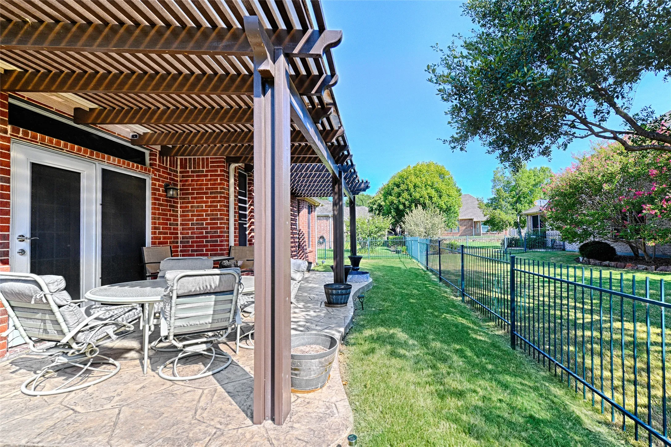 Single Family Residence For Sale in Denton County , 7342 Reflection Bay Drive, Frisco, Texas 75036, 2 Bedroom, 2 Bathroom, 2 Garage spaces, 2,018 Sqft, built in 2007, mls#21362371, Real Estate Agent in Frisco, Homes For Sale in Denton county, Homes For Sale in Frisco, Realtor in Frisco Texas, Real Estate Brokerage Independent Realty Texas, Luminita Cordes Realtor