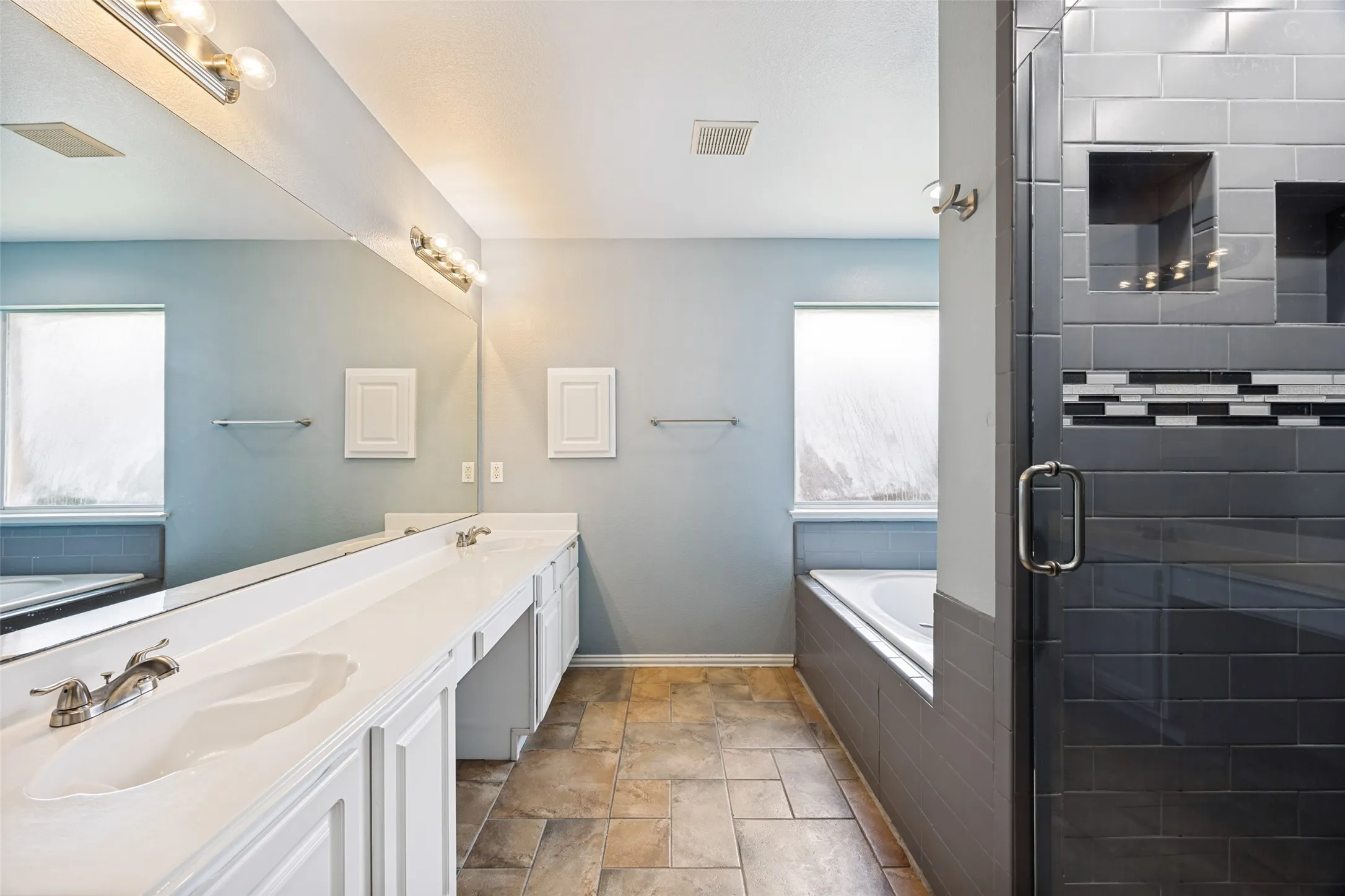 Single Family Residence For Sale in Collin County , 205 Arborview Drive, Wylie, Texas 75098, 3 Bedroom, 2 Bathroom, 2 Garage spaces, 1,703 Sqft, built in 2000, mls#21358558, Real Estate Agent in Wylie, Homes For Sale in Collin county, Homes For Sale in Wylie, Realtor in Wylie Texas, Real Estate Brokerage Independent Realty Texas, Luminita Cordes Realtor