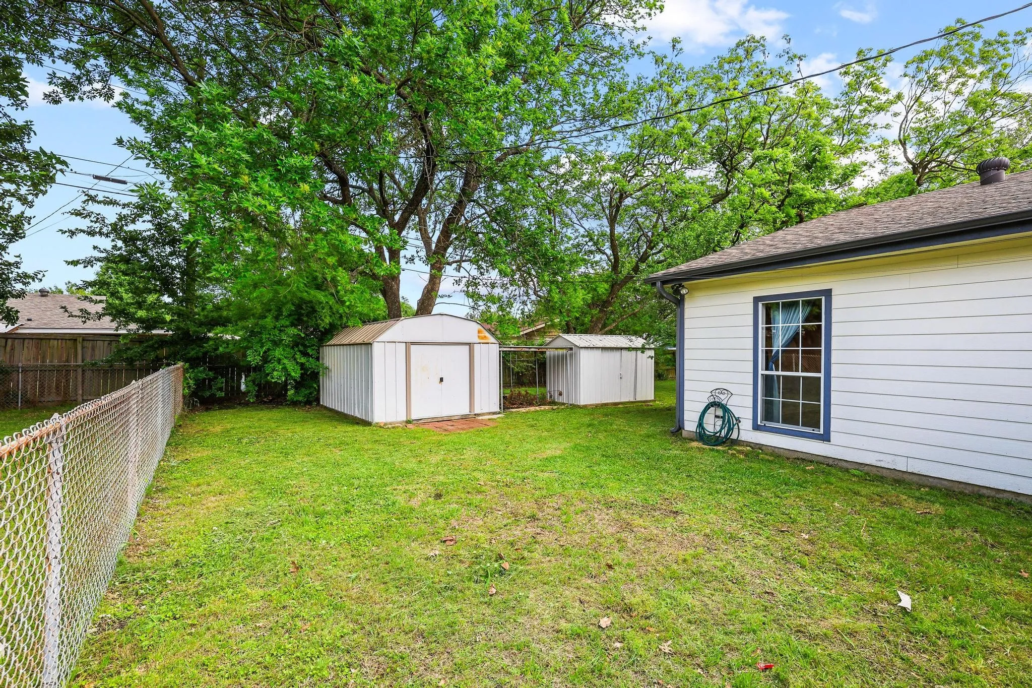 Single Family Residence For Sale in Grayson County , 813 S Andrews Street, Sherman, Texas 75090, 3 Bedroom, 2 Bathroom, 2 Garage spaces, 1,983 Sqft, built in 1960, mls#21362152, Real Estate Agent in Sherman, Homes For Sale in Grayson county, Homes For Sale in Sherman, Realtor in Sherman Texas, Real Estate Brokerage Independent Realty Texas, Luminita Cordes Realtor