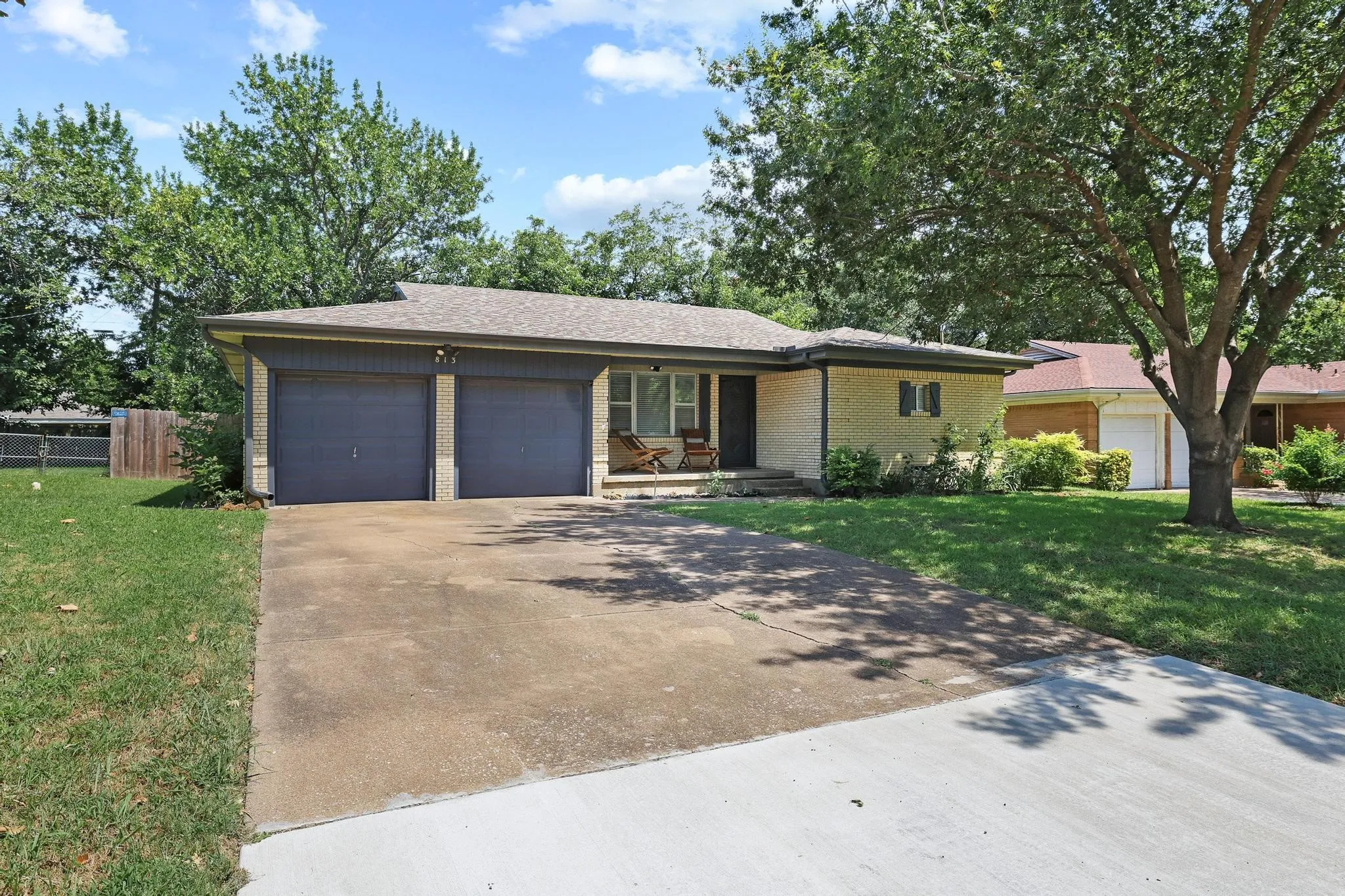 Single Family Residence For Sale in Grayson County , 813 S Andrews Street, Sherman, Texas 75090, 3 Bedroom, 2 Bathroom, 2 Garage spaces, 1,983 Sqft, built in 1960, mls#21362152, Real Estate Agent in Sherman, Homes For Sale in Grayson county, Homes For Sale in Sherman, Realtor in Sherman Texas, Real Estate Brokerage Independent Realty Texas, Luminita Cordes Realtor