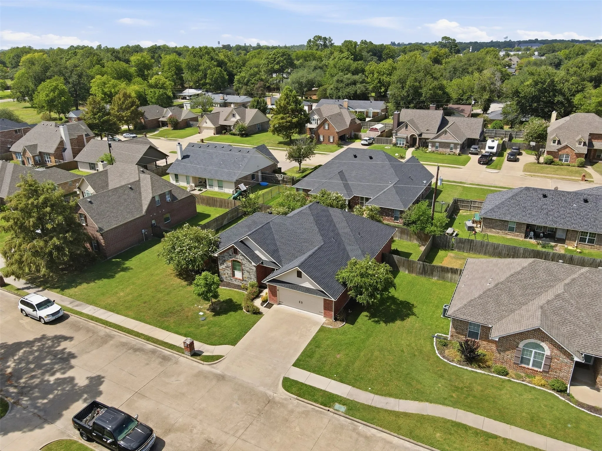 Single Family Residence For Sale in Hopkins County , 411 Austin Acre Road, Sulphur Springs, Texas 75482, 3 Bedroom, 2 Bathroom, 2 Garage spaces, 1,894 Sqft, built in 2012, mls#21357813, Real Estate Agent in Sulphur Springs, Homes For Sale in Hopkins county, Homes For Sale in Sulphur Springs, Realtor in Sulphur Springs Texas, Real Estate Brokerage Independent Realty Texas, Luminita Cordes Realtor
