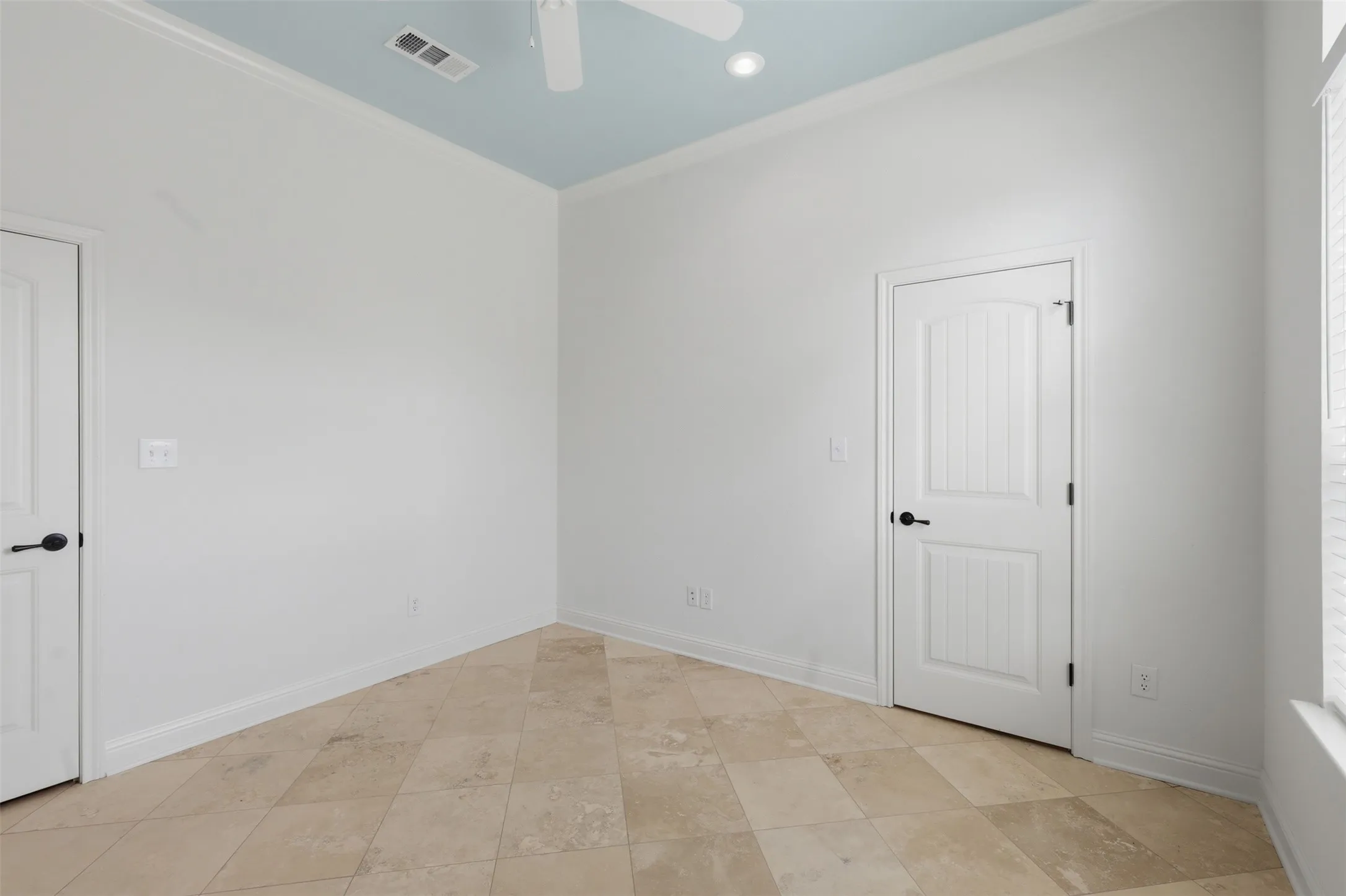 Single Family Residence For Sale in Hopkins County , 411 Austin Acre Road, Sulphur Springs, Texas 75482, 3 Bedroom, 2 Bathroom, 2 Garage spaces, 1,894 Sqft, built in 2012, mls#21357813, Real Estate Agent in Sulphur Springs, Homes For Sale in Hopkins county, Homes For Sale in Sulphur Springs, Realtor in Sulphur Springs Texas, Real Estate Brokerage Independent Realty Texas, Luminita Cordes Realtor