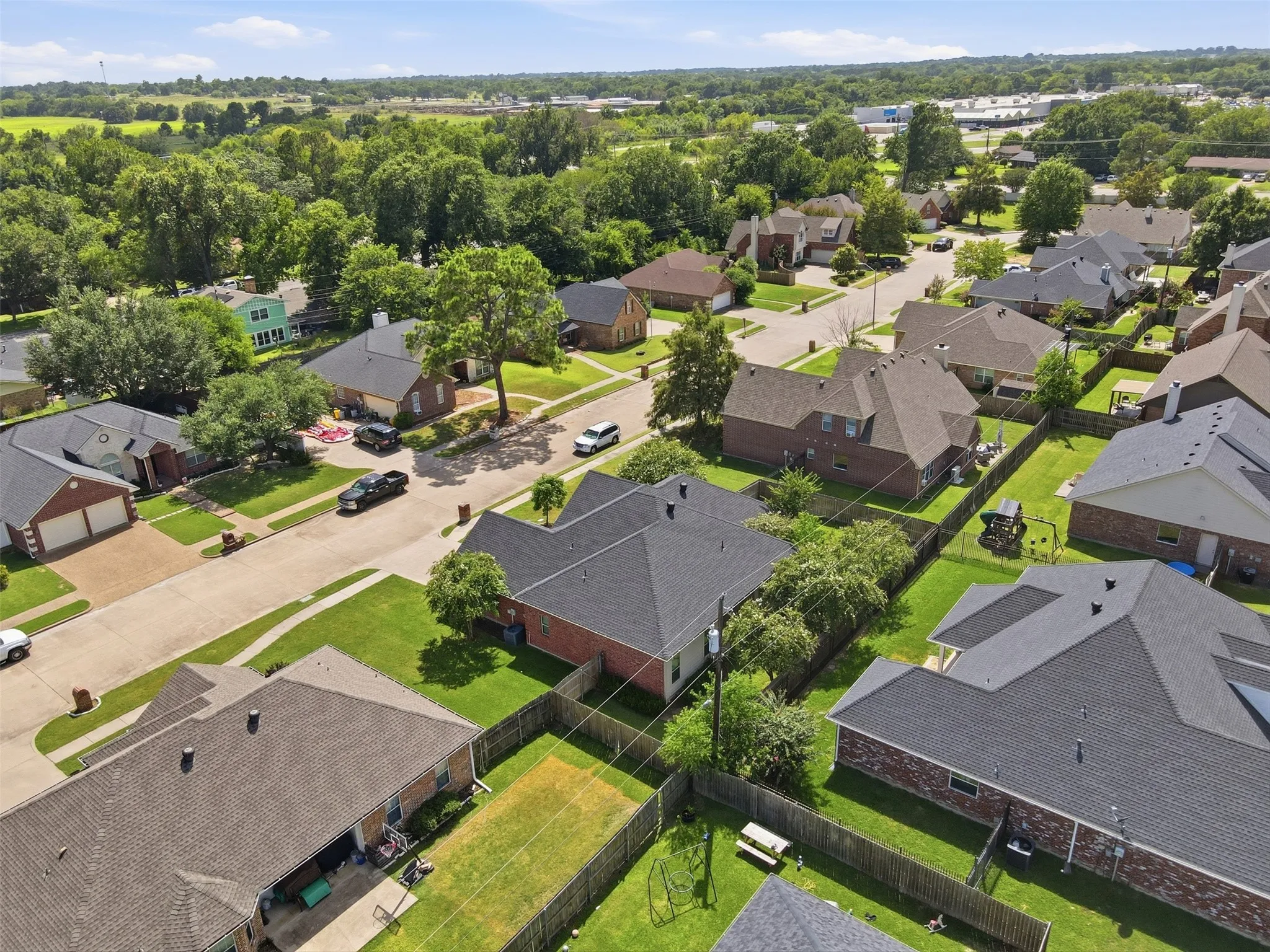 Single Family Residence For Sale in Hopkins County , 411 Austin Acre Road, Sulphur Springs, Texas 75482, 3 Bedroom, 2 Bathroom, 2 Garage spaces, 1,894 Sqft, built in 2012, mls#21357813, Real Estate Agent in Sulphur Springs, Homes For Sale in Hopkins county, Homes For Sale in Sulphur Springs, Realtor in Sulphur Springs Texas, Real Estate Brokerage Independent Realty Texas, Luminita Cordes Realtor
