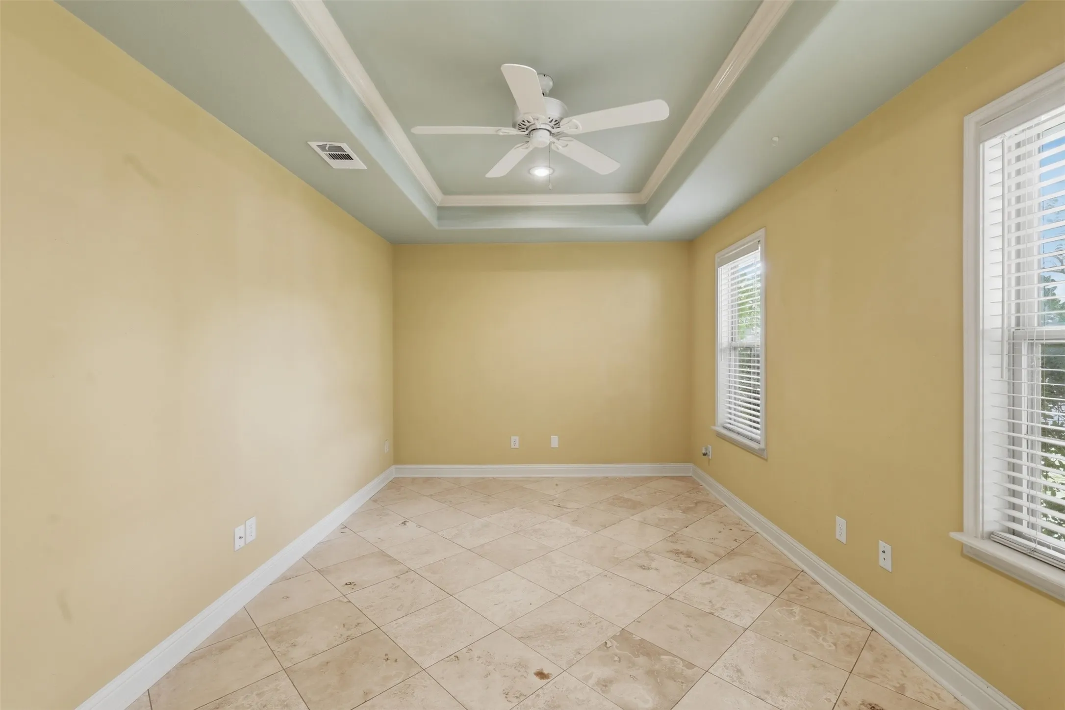 Single Family Residence For Sale in Hopkins County , 411 Austin Acre Road, Sulphur Springs, Texas 75482, 3 Bedroom, 2 Bathroom, 2 Garage spaces, 1,894 Sqft, built in 2012, mls#21357813, Real Estate Agent in Sulphur Springs, Homes For Sale in Hopkins county, Homes For Sale in Sulphur Springs, Realtor in Sulphur Springs Texas, Real Estate Brokerage Independent Realty Texas, Luminita Cordes Realtor
