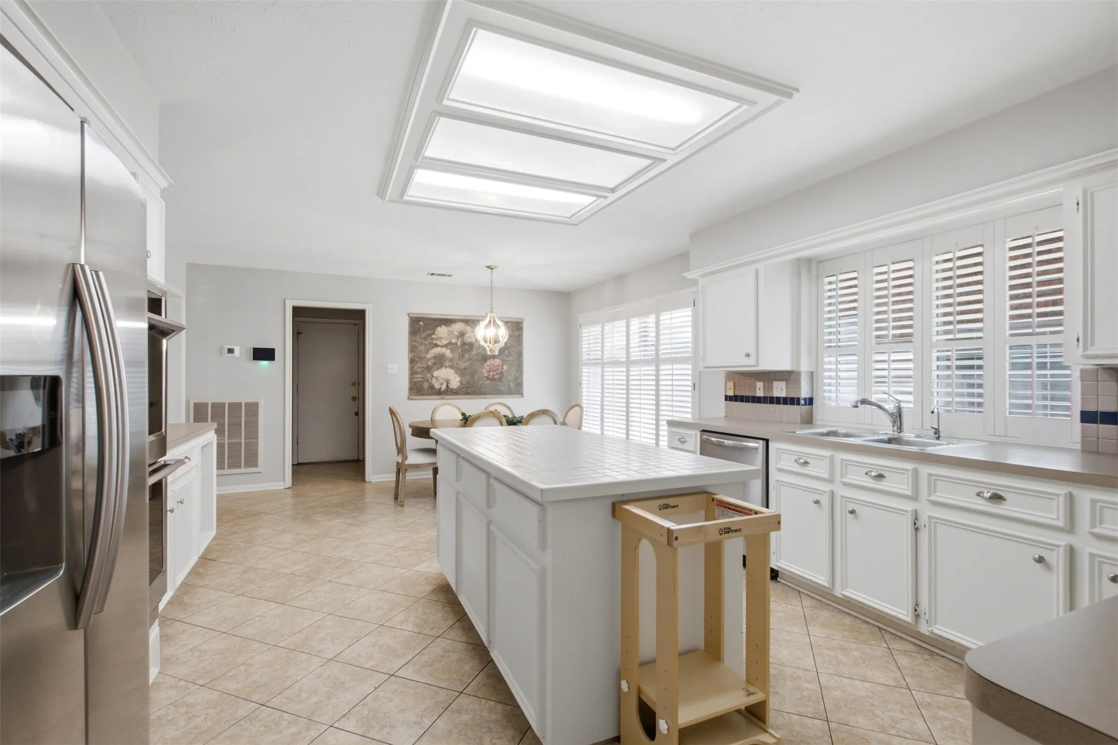 Single Family Residence For Sale in Collin County , 3210 Wyndham Lane, Richardson, Texas 75082, 3 Bedroom, 2 Bathroom, 2 Garage spaces, 2,610 Sqft, built in 1990, mls#21360668, Real Estate Agent in Richardson, Homes For Sale in Collin county, Homes For Sale in Richardson, Realtor in Richardson Texas, Real Estate Brokerage Independent Realty Texas, Luminita Cordes Realtor
