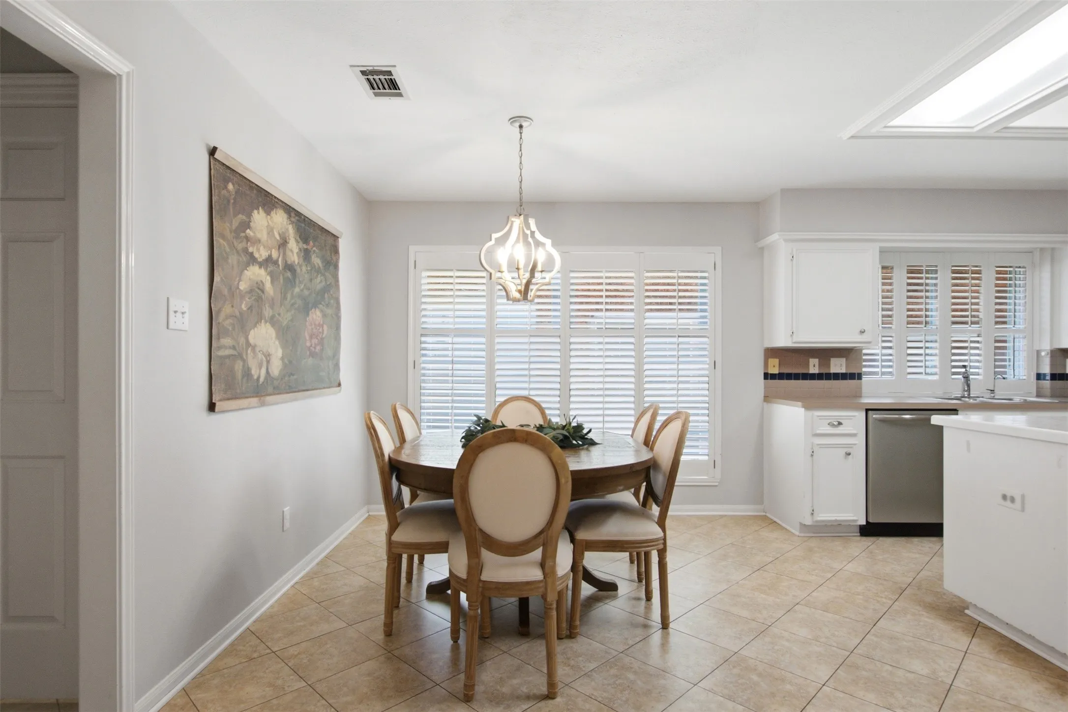 Single Family Residence For Sale in Collin County , 3210 Wyndham Lane, Richardson, Texas 75082, 3 Bedroom, 2 Bathroom, 2 Garage spaces, 2,610 Sqft, built in 1990, mls#21360668, Real Estate Agent in Richardson, Homes For Sale in Collin county, Homes For Sale in Richardson, Realtor in Richardson Texas, Real Estate Brokerage Independent Realty Texas, Luminita Cordes Realtor