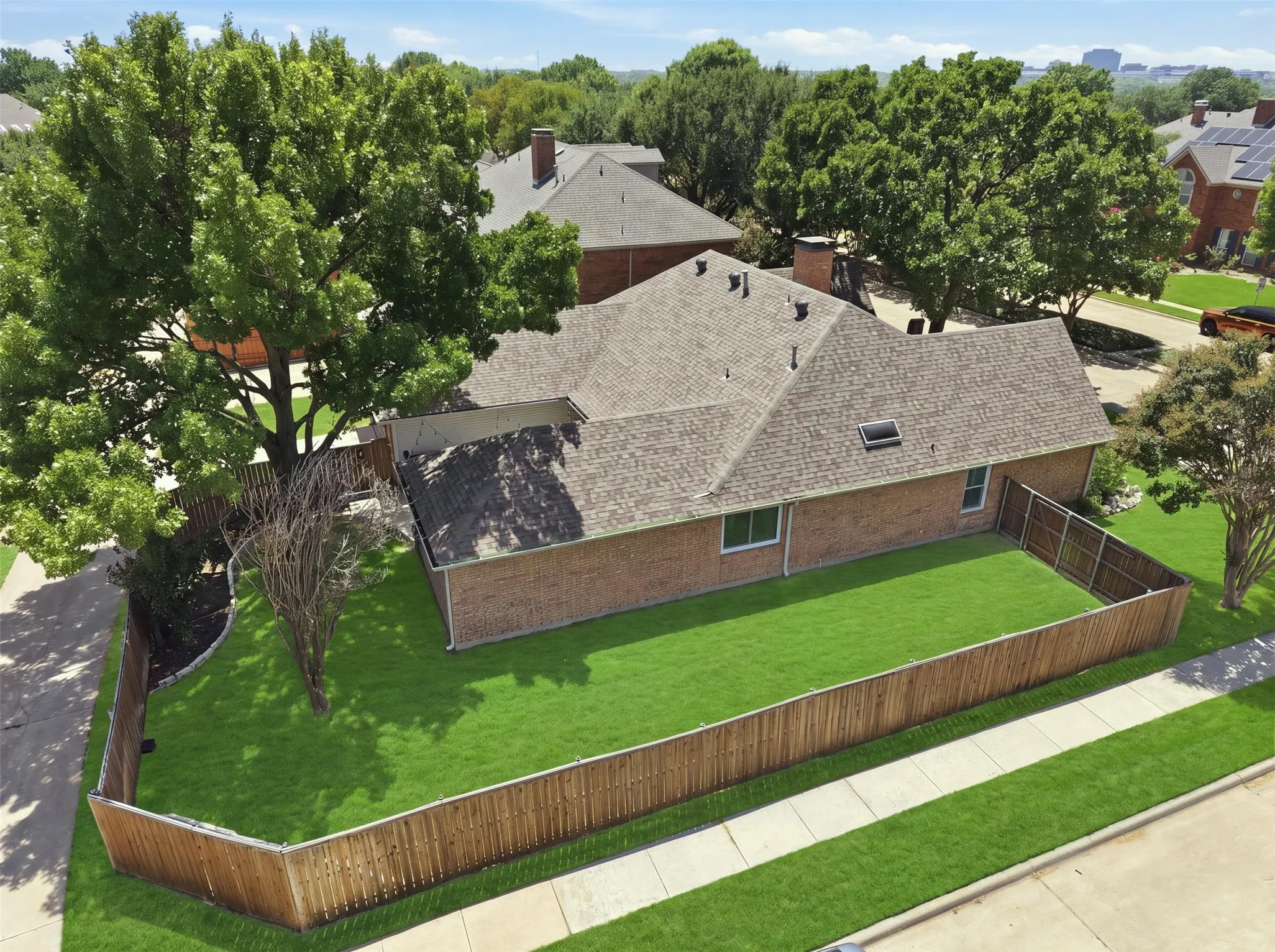 Single Family Residence For Sale in Collin County , 3210 Wyndham Lane, Richardson, Texas 75082, 3 Bedroom, 2 Bathroom, 2 Garage spaces, 2,610 Sqft, built in 1990, mls#21360668, Real Estate Agent in Richardson, Homes For Sale in Collin county, Homes For Sale in Richardson, Realtor in Richardson Texas, Real Estate Brokerage Independent Realty Texas, Luminita Cordes Realtor