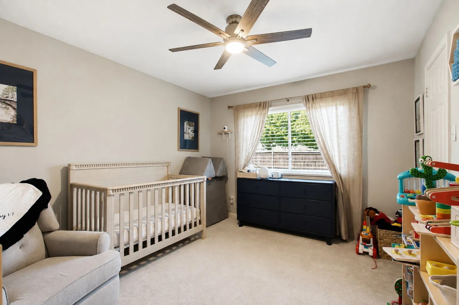 Single Family Residence For Sale in Collin County , 3210 Wyndham Lane, Richardson, Texas 75082, 3 Bedroom, 2 Bathroom, 2 Garage spaces, 2,610 Sqft, built in 1990, mls#21360668, Real Estate Agent in Richardson, Homes For Sale in Collin county, Homes For Sale in Richardson, Realtor in Richardson Texas, Real Estate Brokerage Independent Realty Texas, Luminita Cordes Realtor