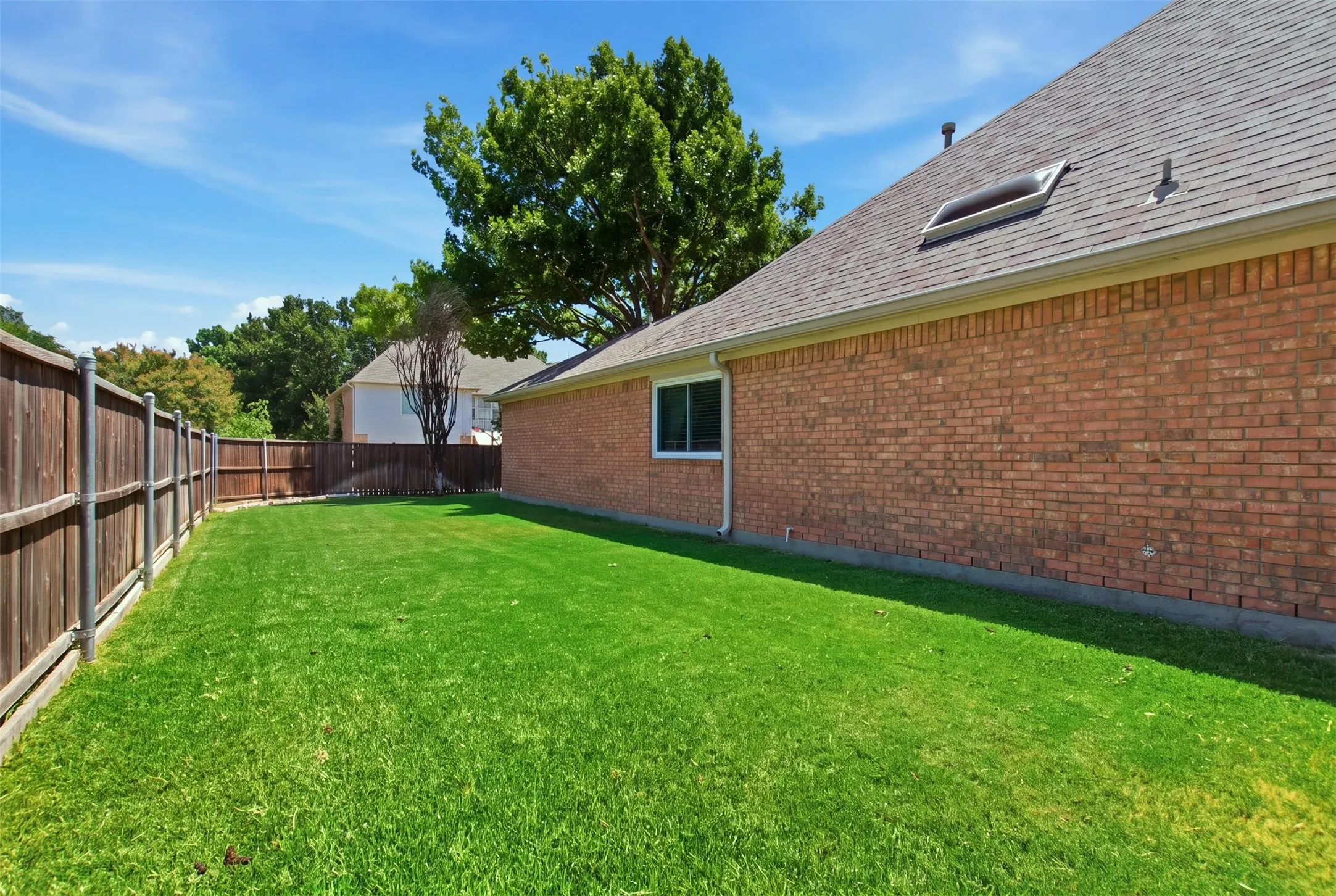 Single Family Residence For Sale in Collin County , 3210 Wyndham Lane, Richardson, Texas 75082, 3 Bedroom, 2 Bathroom, 2 Garage spaces, 2,610 Sqft, built in 1990, mls#21360668, Real Estate Agent in Richardson, Homes For Sale in Collin county, Homes For Sale in Richardson, Realtor in Richardson Texas, Real Estate Brokerage Independent Realty Texas, Luminita Cordes Realtor