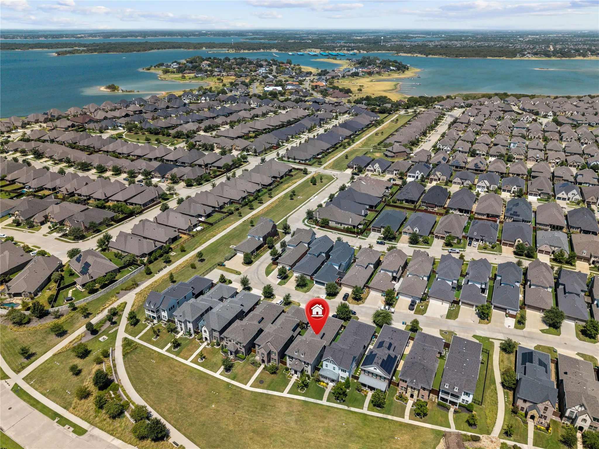 Single Family Residence For Sale in Denton County , 2821 Waverly, The Colony, Texas 75056, 3 Bedroom, 3 Bathroom, 2 Garage spaces, 2,790 Sqft, built in 2020, mls#21356268, Real Estate Agent in The Colony, Homes For Sale in Denton county, Homes For Sale in The Colony, Realtor in The Colony Texas, Real Estate Brokerage Independent Realty Texas, Luminita Cordes Realtor